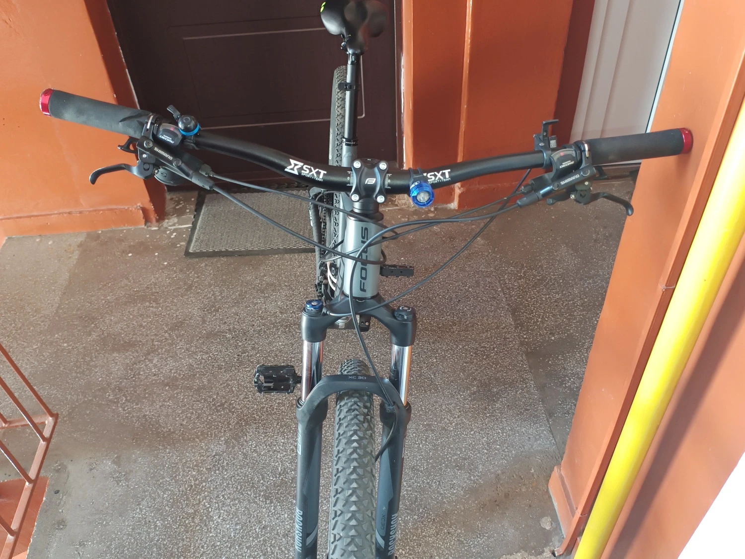 8. Vând MTB Focus Whistler Pro, roti 29, marime M