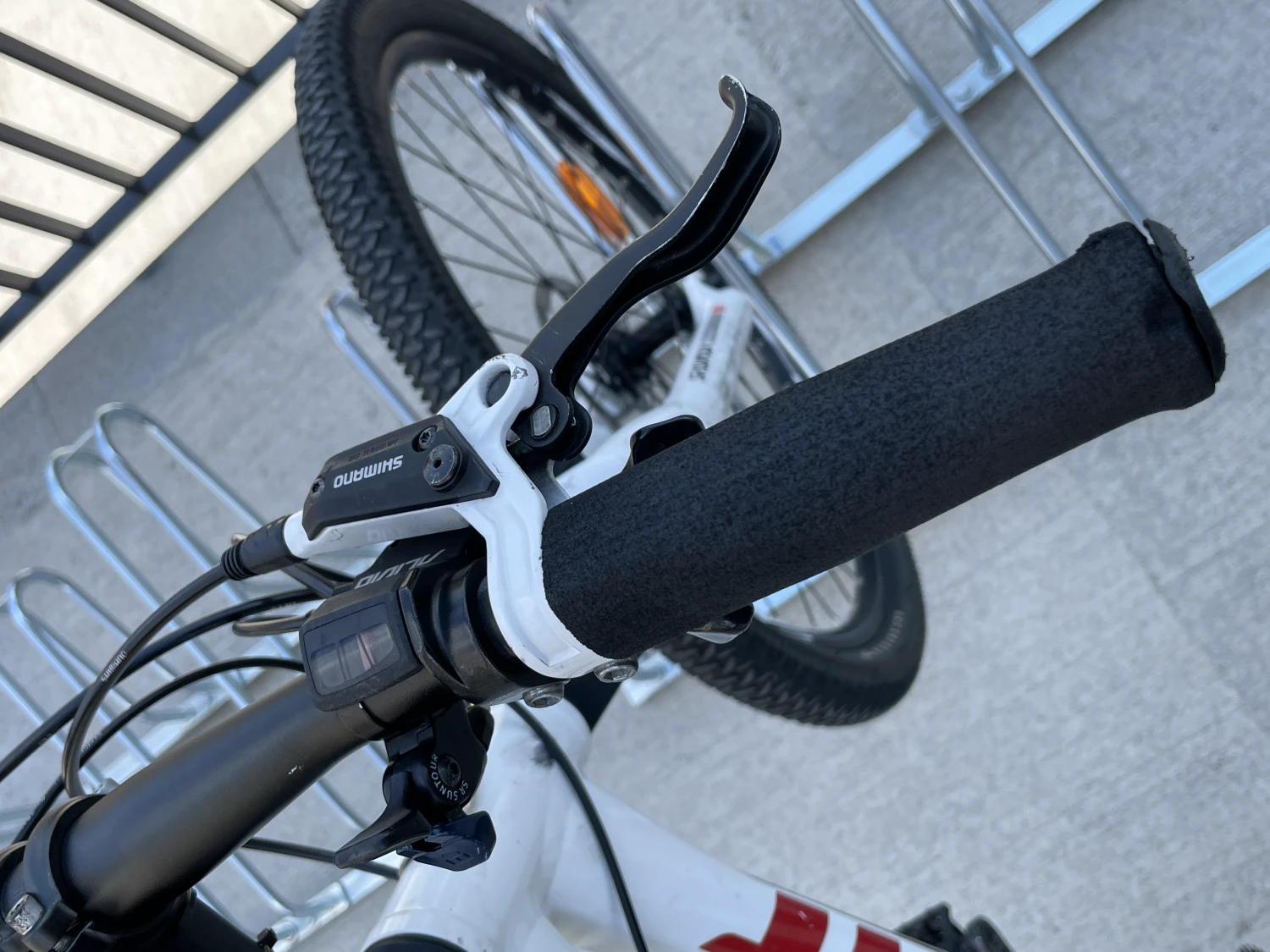 3. Vând bicicleta MTB