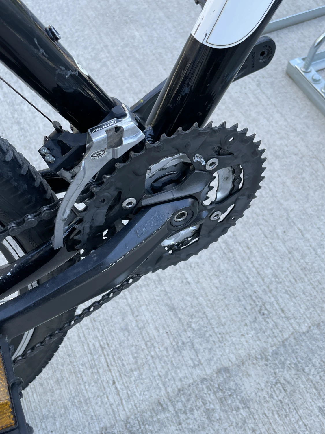 5. Vând bicicleta MTB