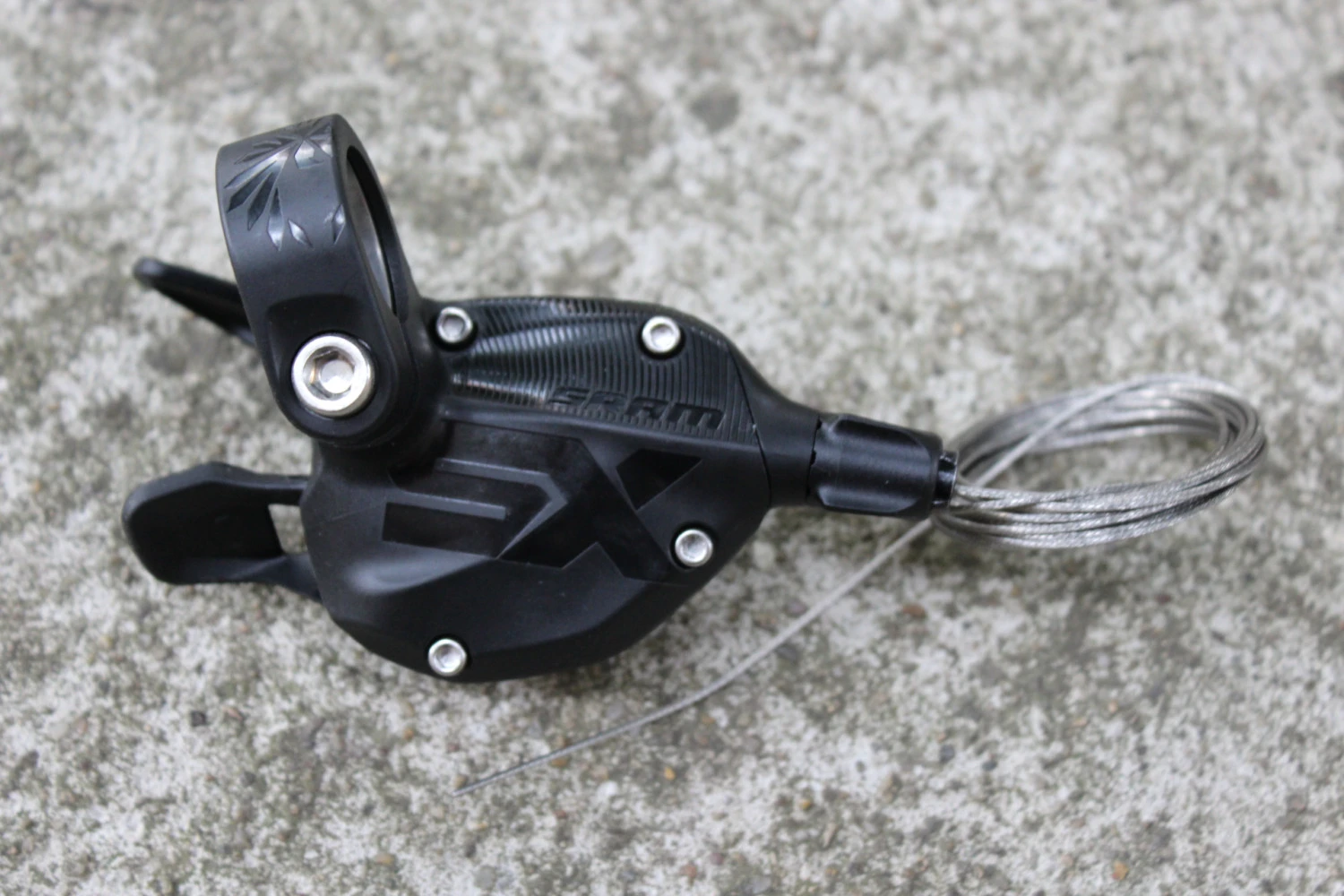 1. SRAM SX Eagle 12vit. maneta schimbator spate