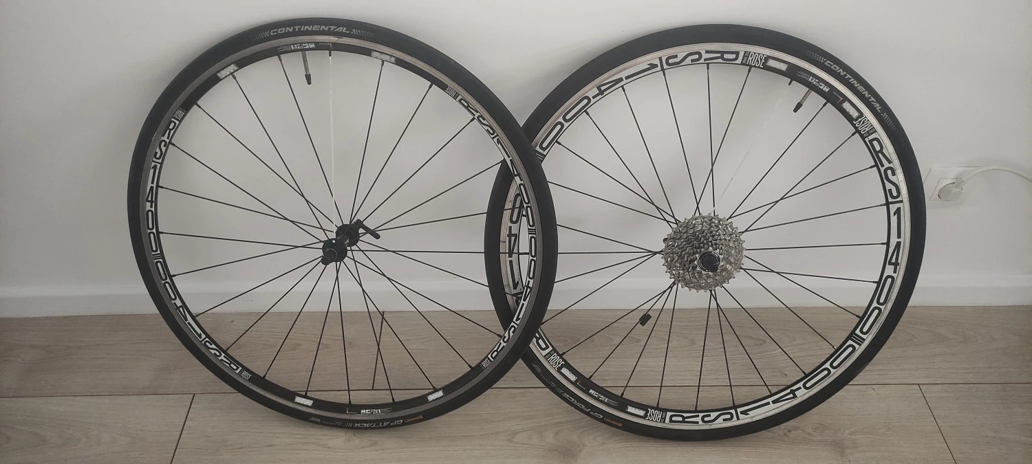 1. Set roti cursiera 28" Rose 1400