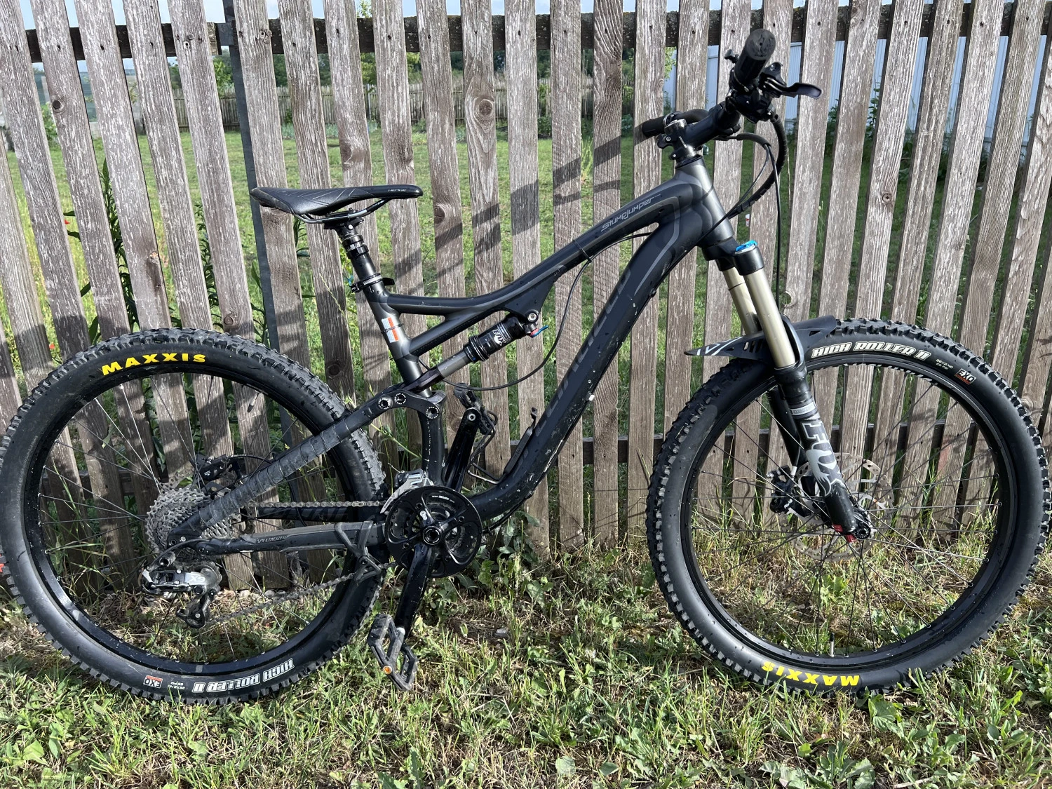 1. Bicicleta Specialized Stumpjumper full-suspension