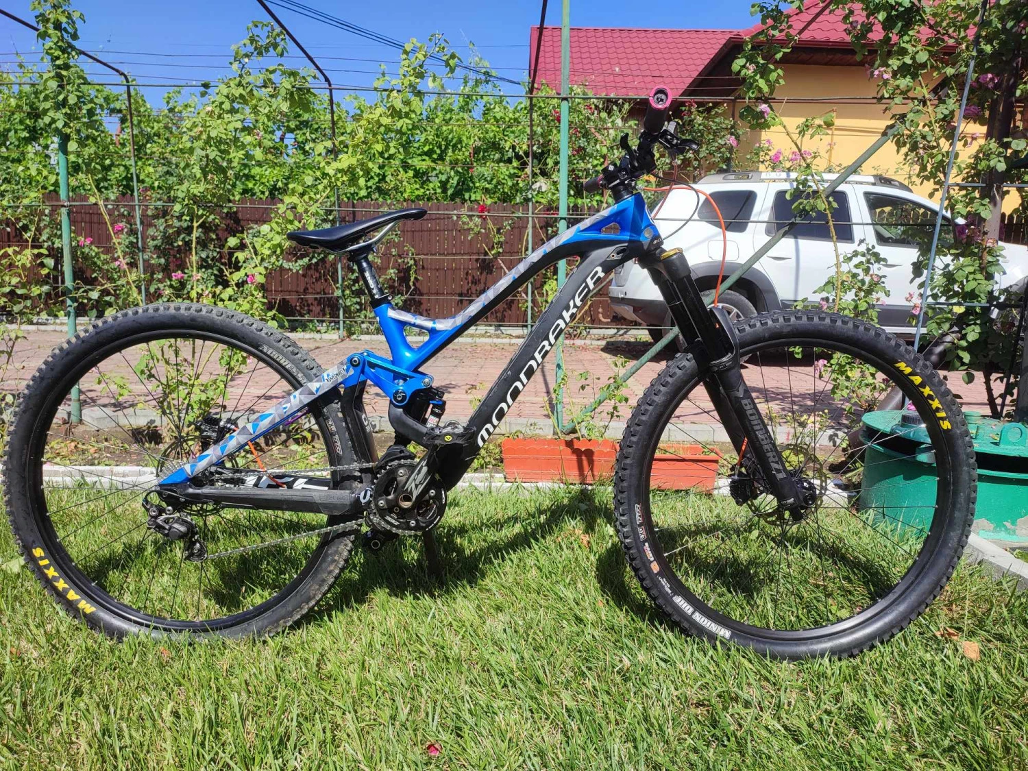 1. Mondraker summum pro carbon Mullet
