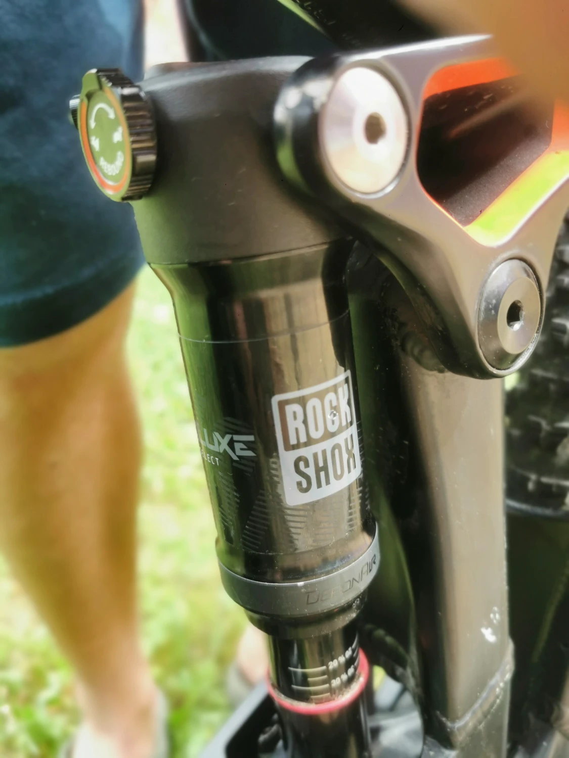 6. Vand bicicleta electrica mondraker dusk
