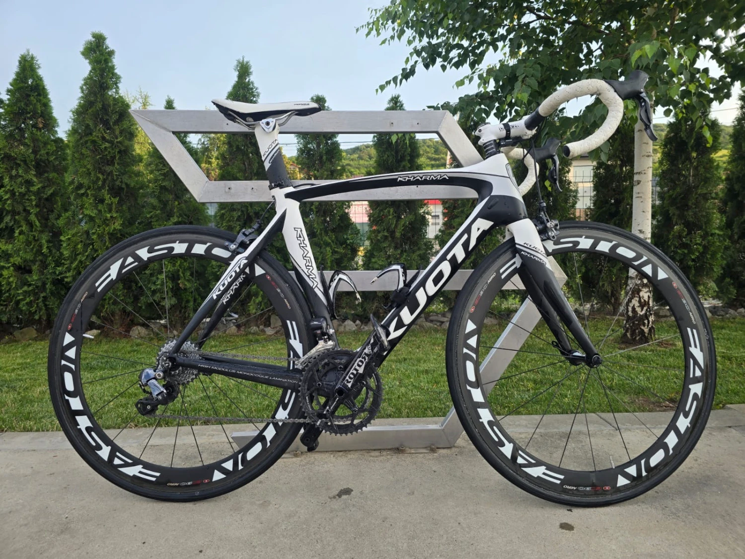 1. Cursiera Full carbon Kuota