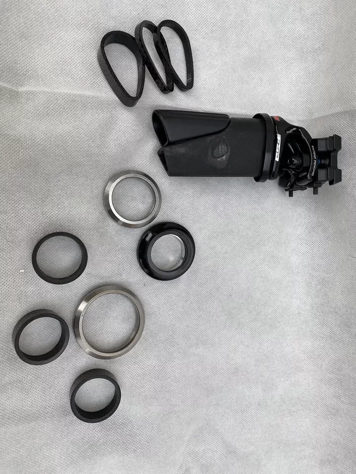 2. Cadru carbon Eddy Merckx EMX-7, 52