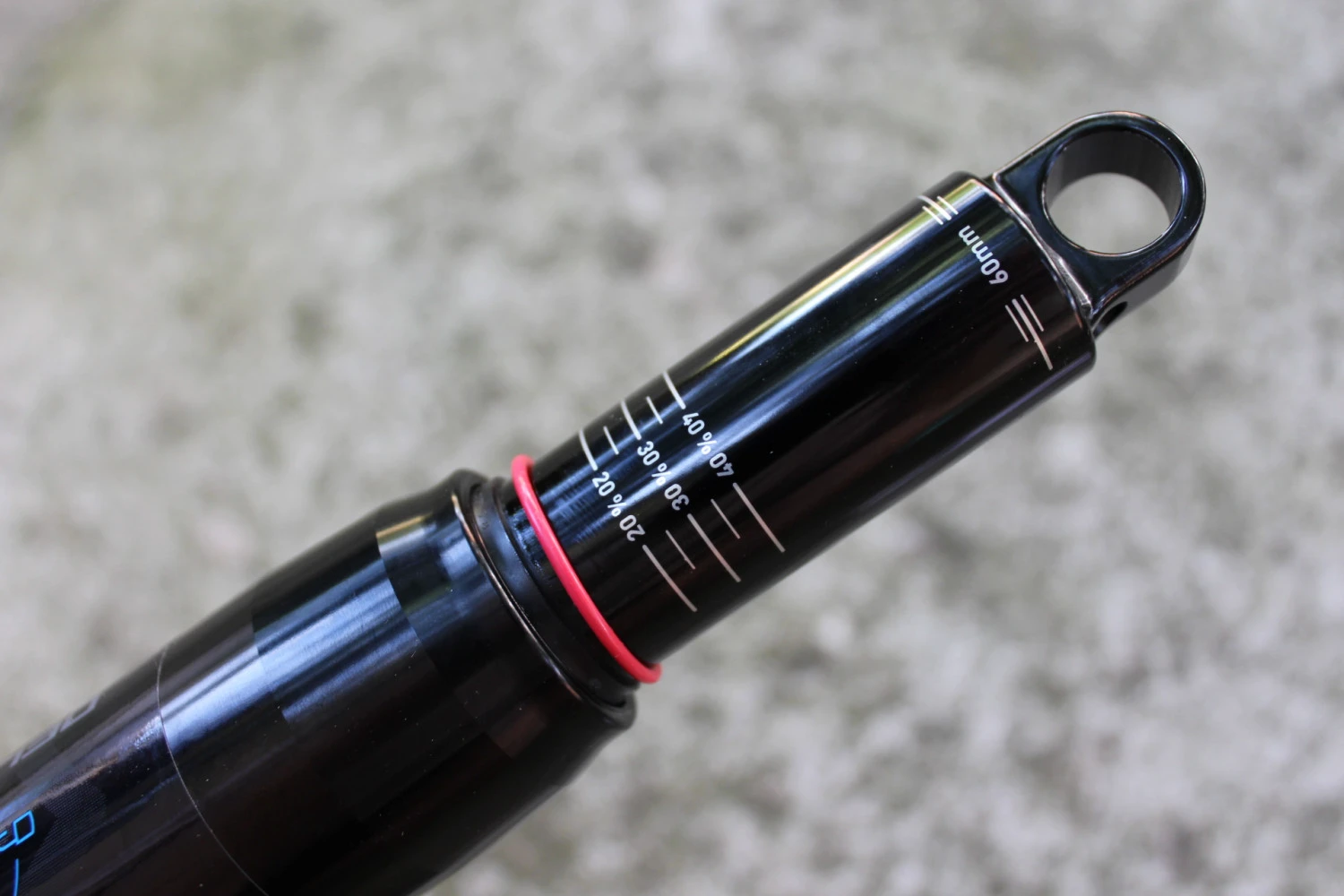 3. RockShox Deluxe Select+ RT DebonAir 230X60mm black - standard mount