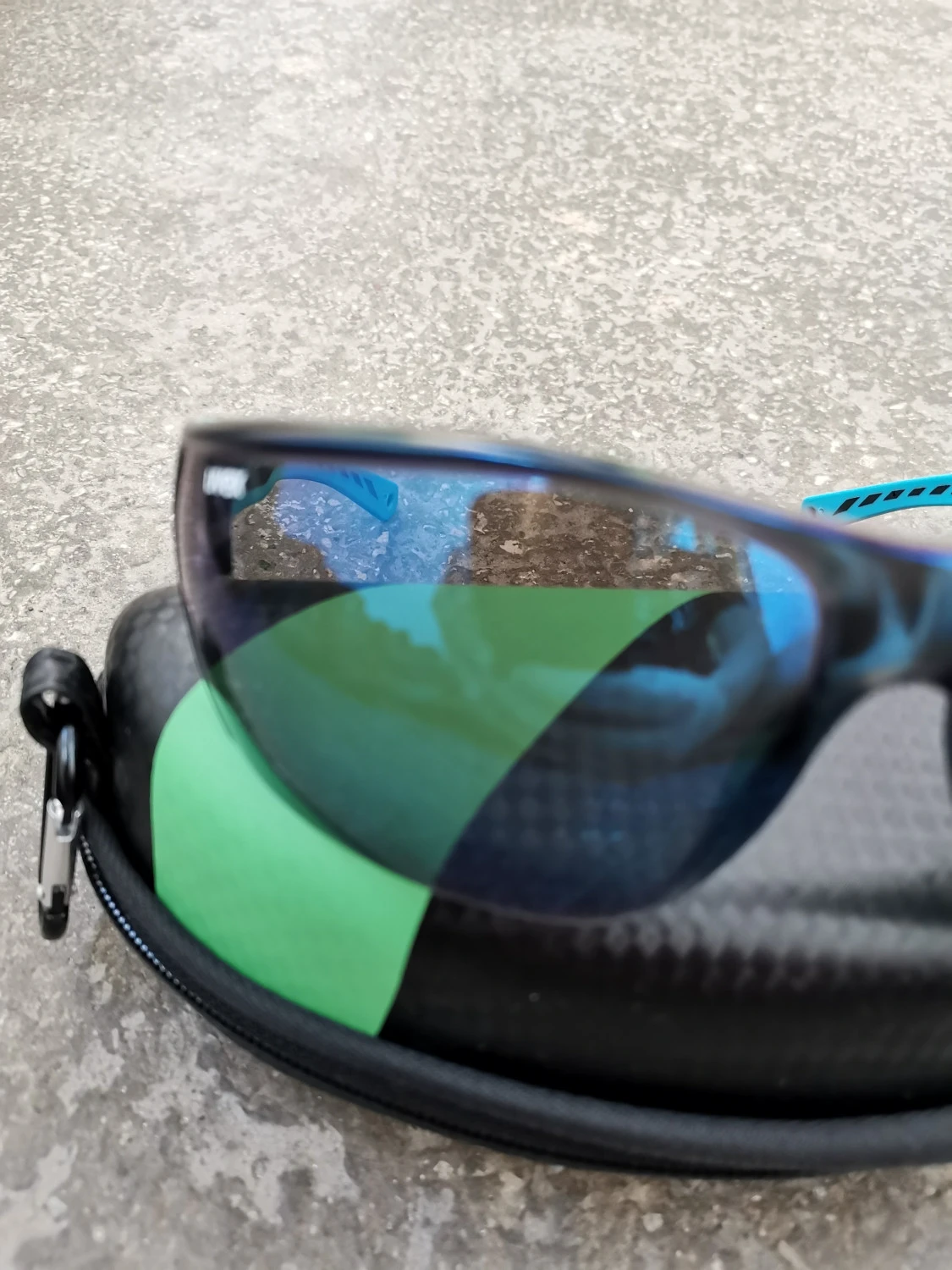 2. Ochelari soare UVEX SportStyle 204 - Albaștri