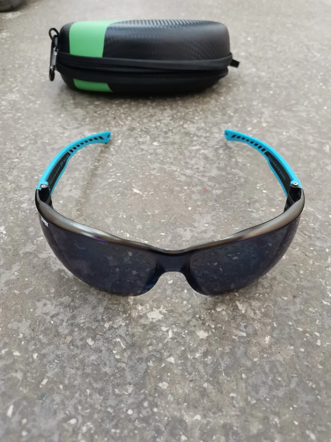 8. Ochelari soare UVEX SportStyle 204 - Albaștri