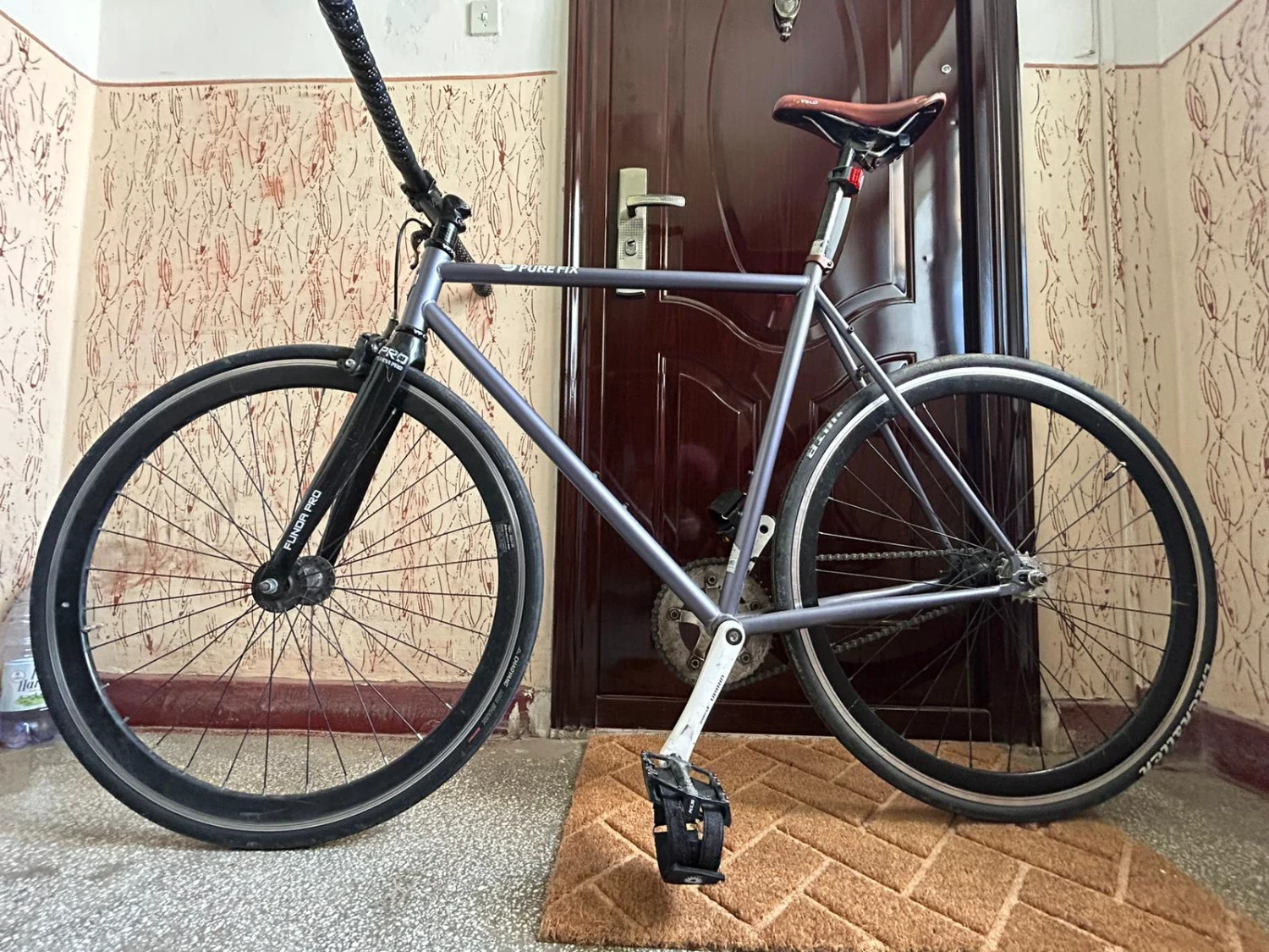 1. PureFix fixa / single speed furca de carbon