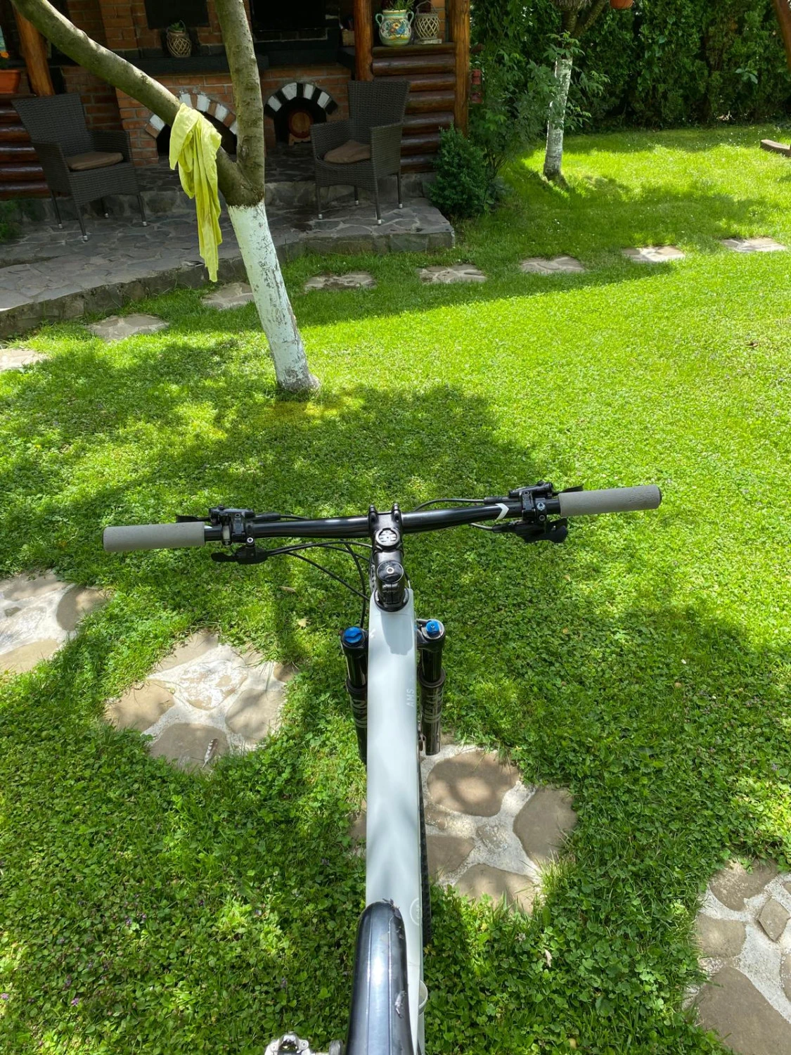4. Vând bicicleta Cube AMS SL C68