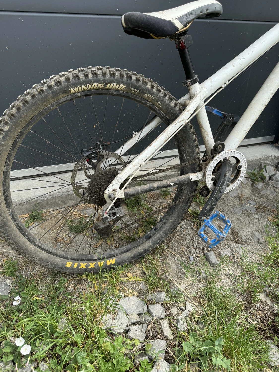 2. MTB Mongoose, cadru M, roti 26
