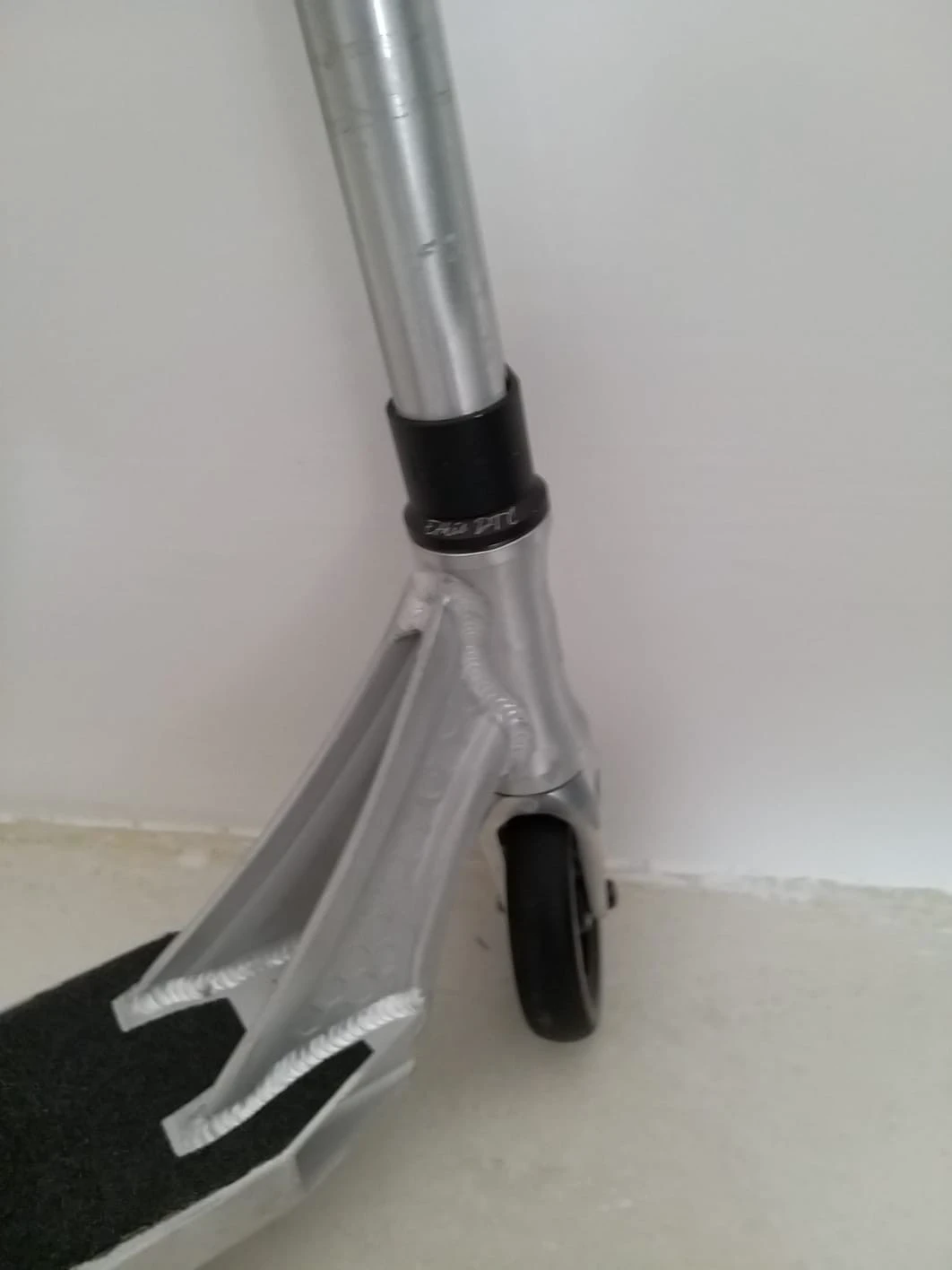 10. Trotineta Ethic DTC Erawan Brushed (aluminiu 6061 T6)