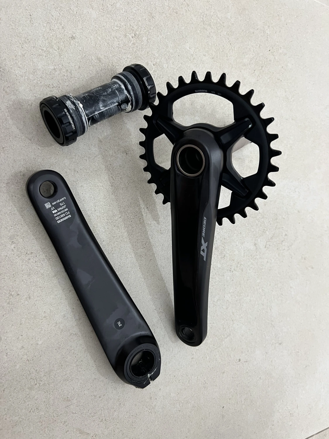 3. Angrenaj Shimano XT FC-M8120-1 175 cu foaie SM-CRM85 32T și BB
