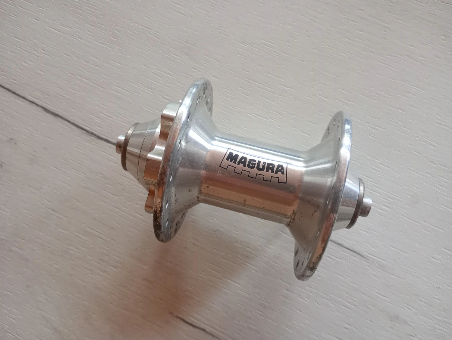 1. Butuc disc Măgura....... reținut
