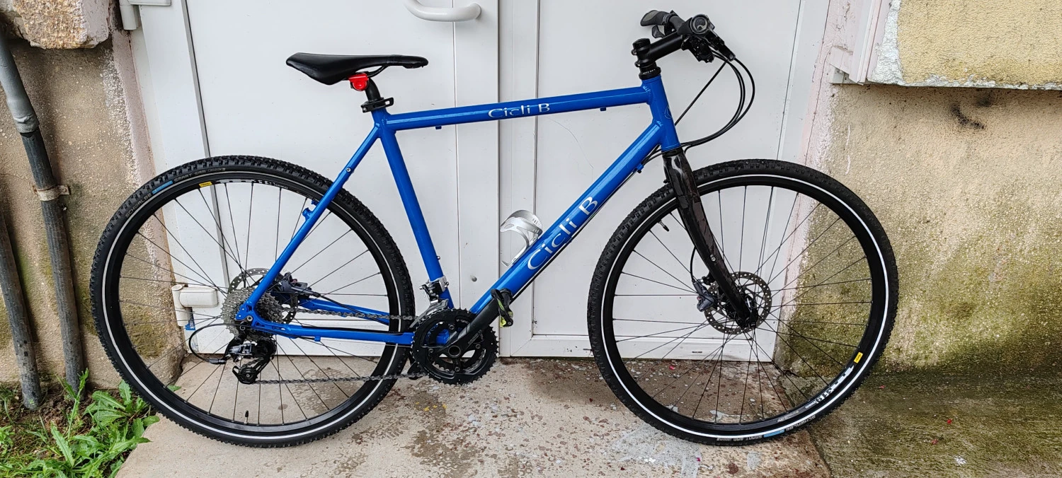 1. Bicicleta oraș cicli b