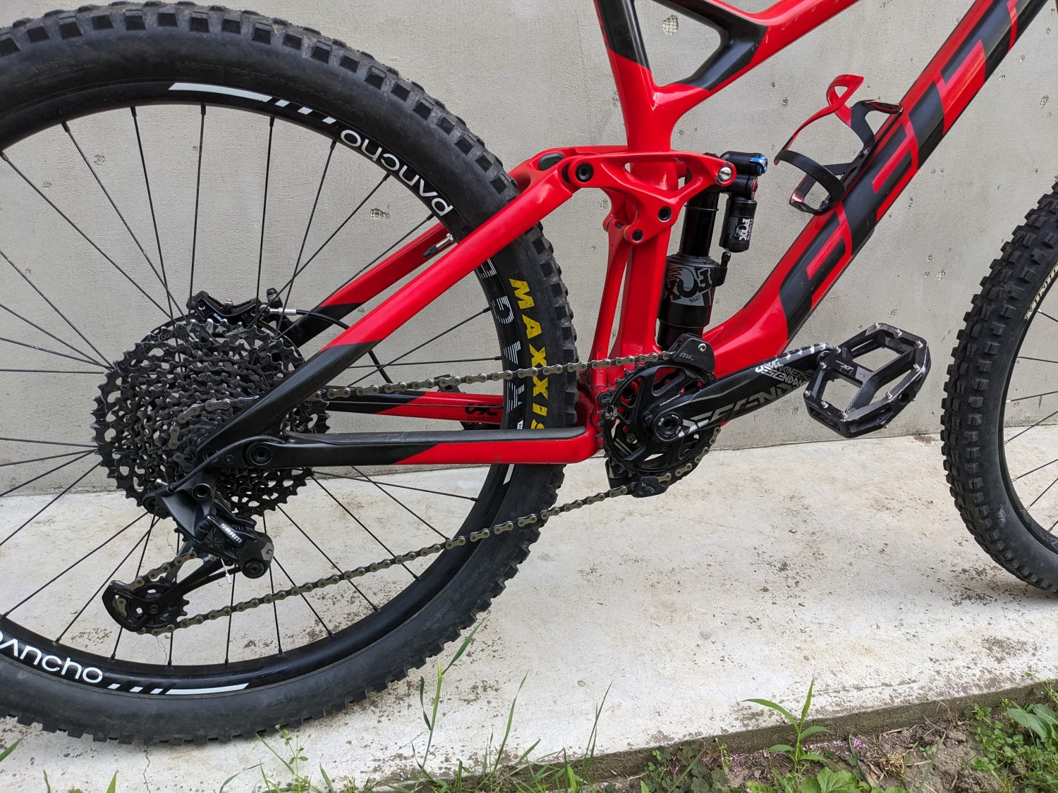 5. Enduro Felt Compulsion 1 Carbon 27.5 M