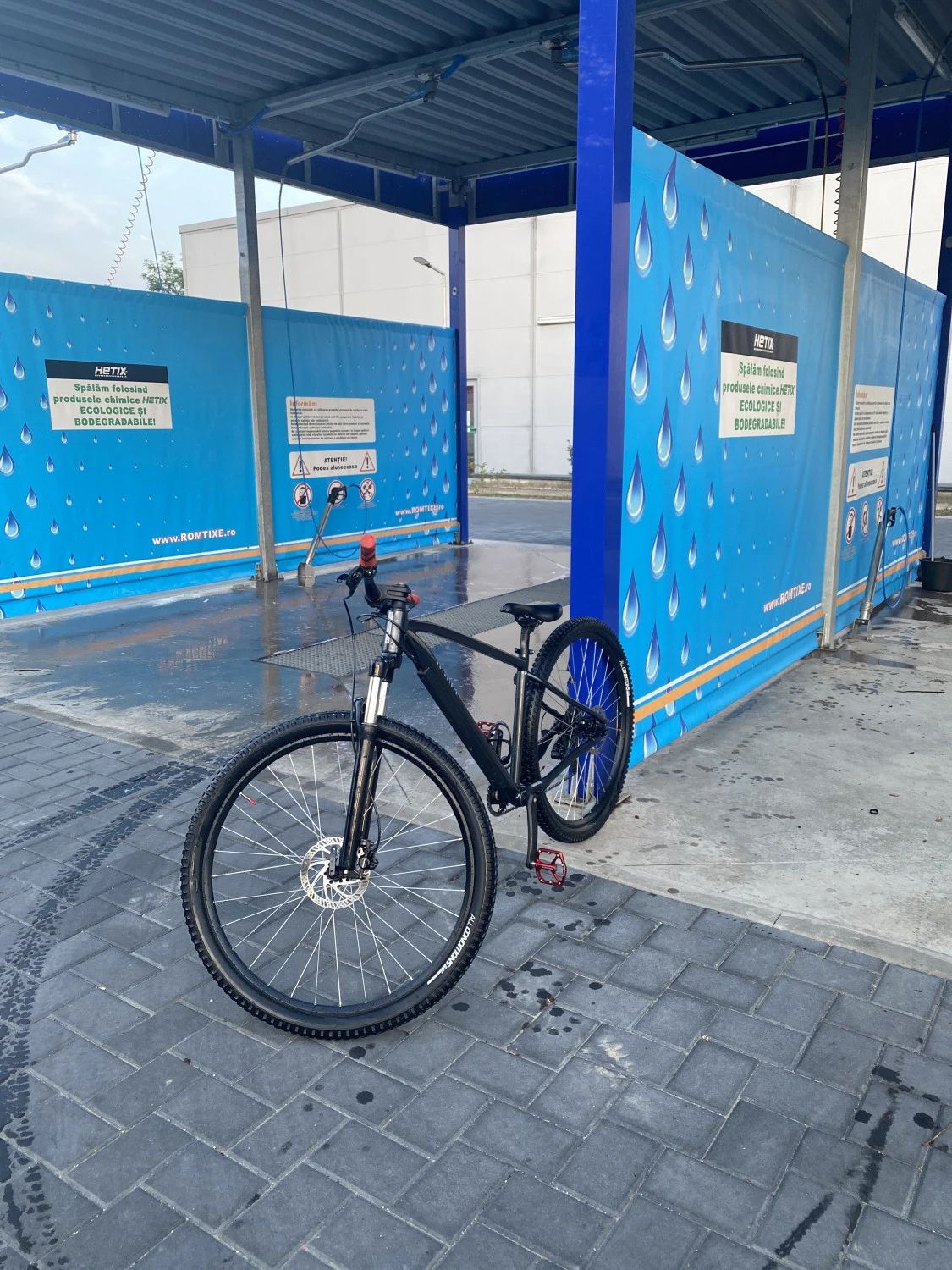 1. Rockrider expl500