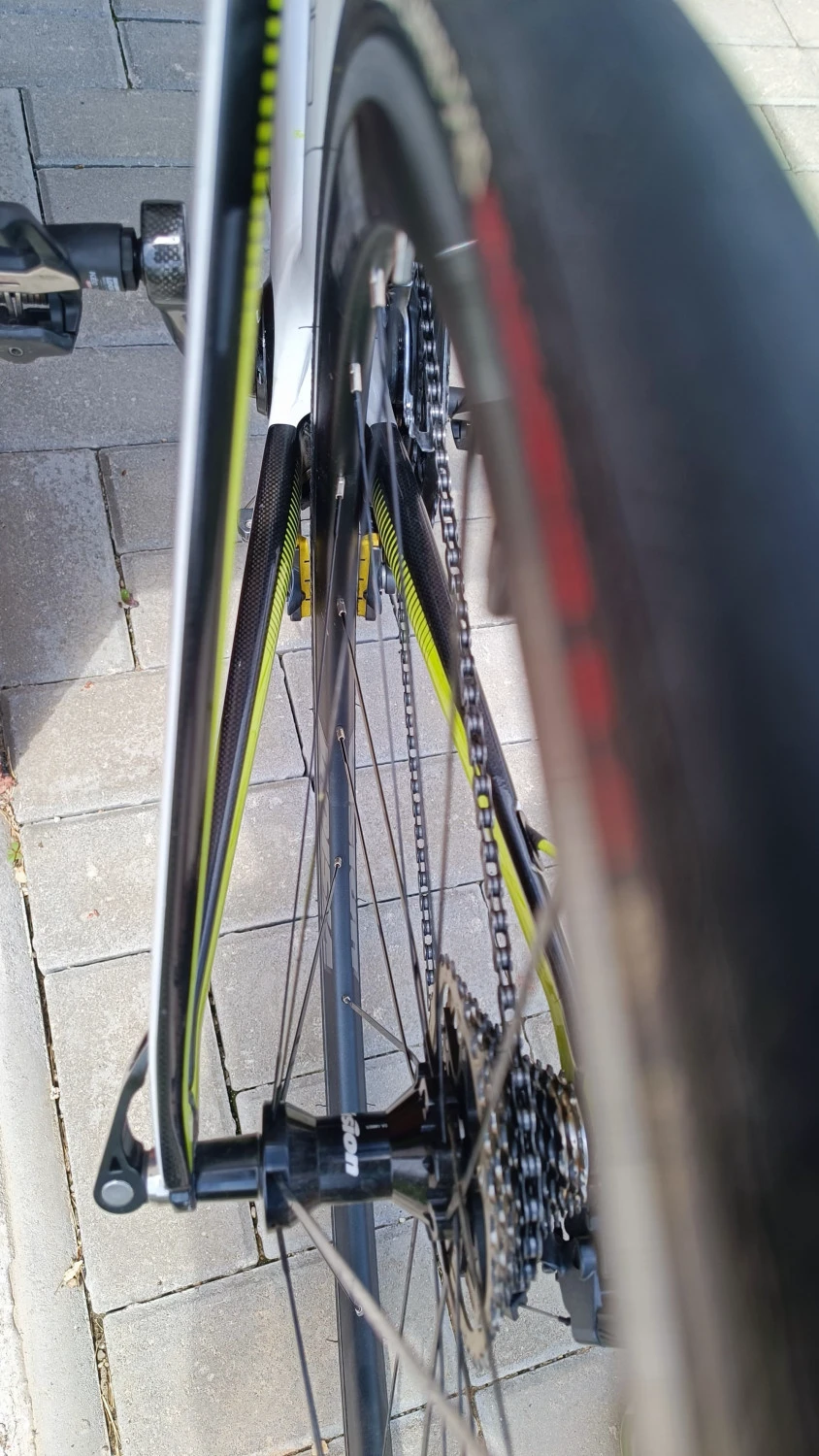 1. Look 695 Aerolight