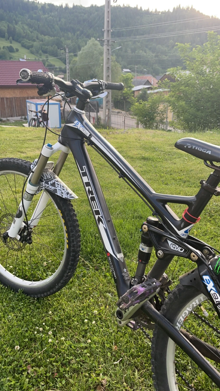 8. Vând Trek ex fuel 9