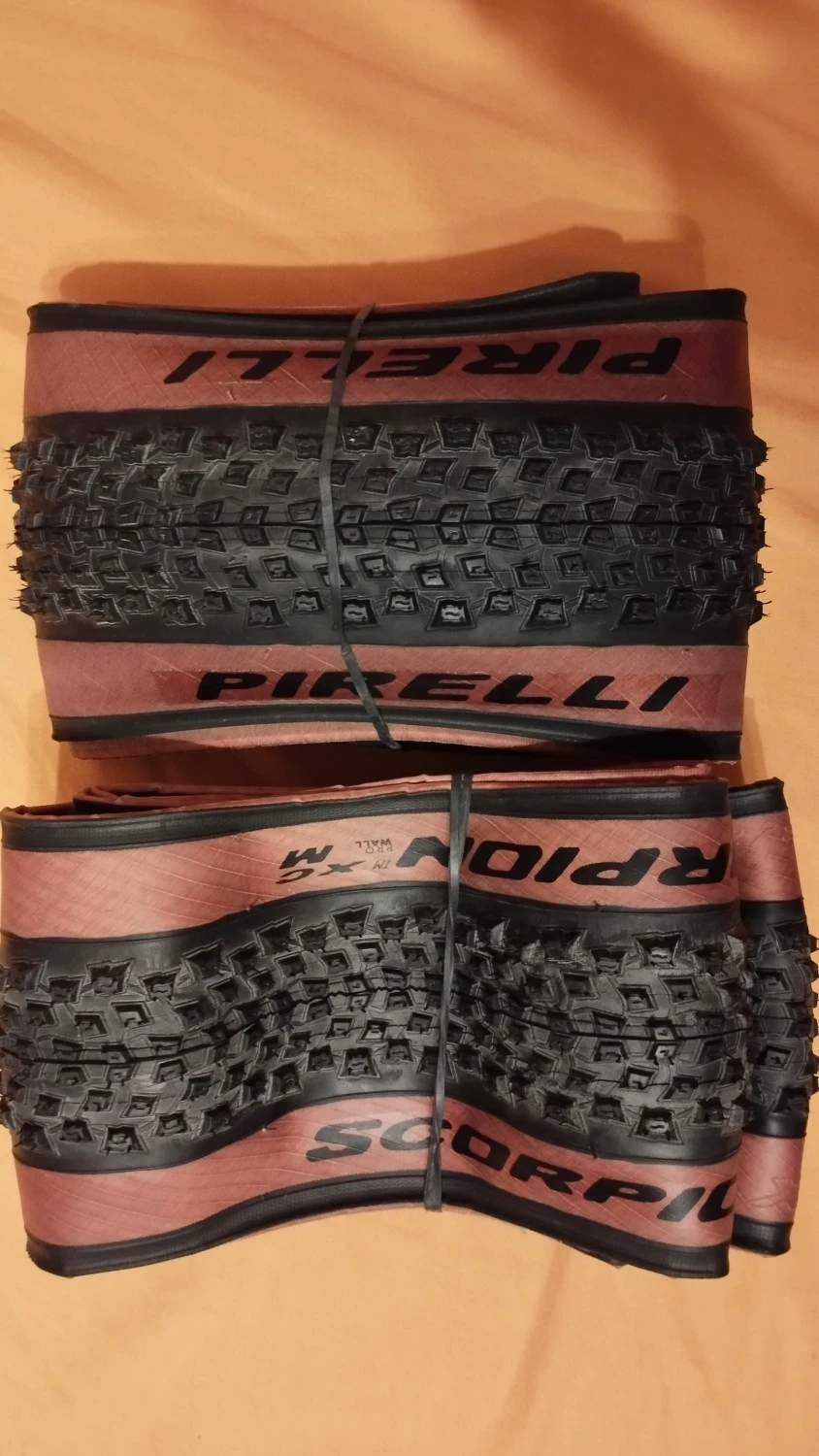 1. Pirelli Scorpion XC Classic M 29x2.2