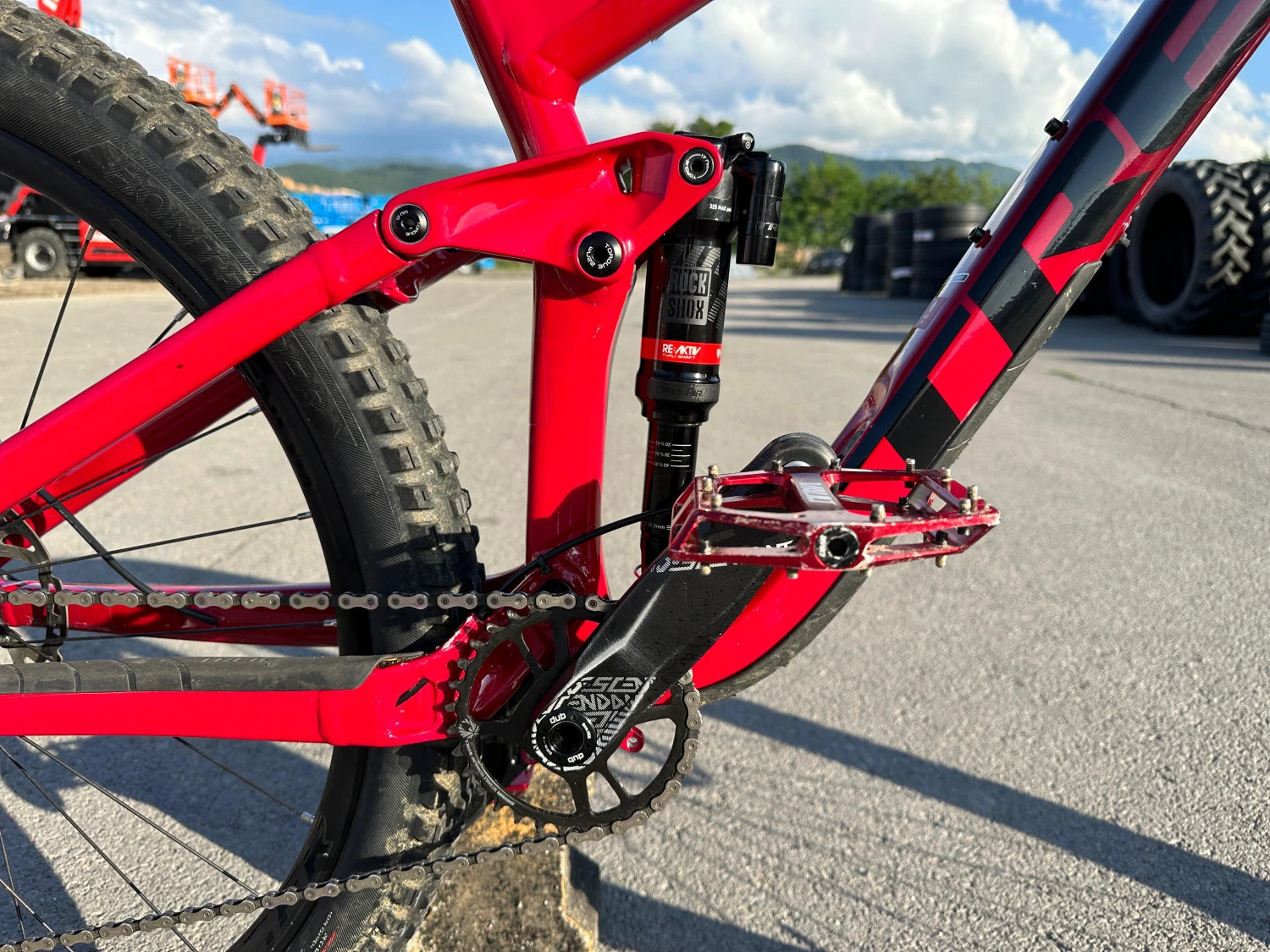 5. Trek Slash 8 2020 L