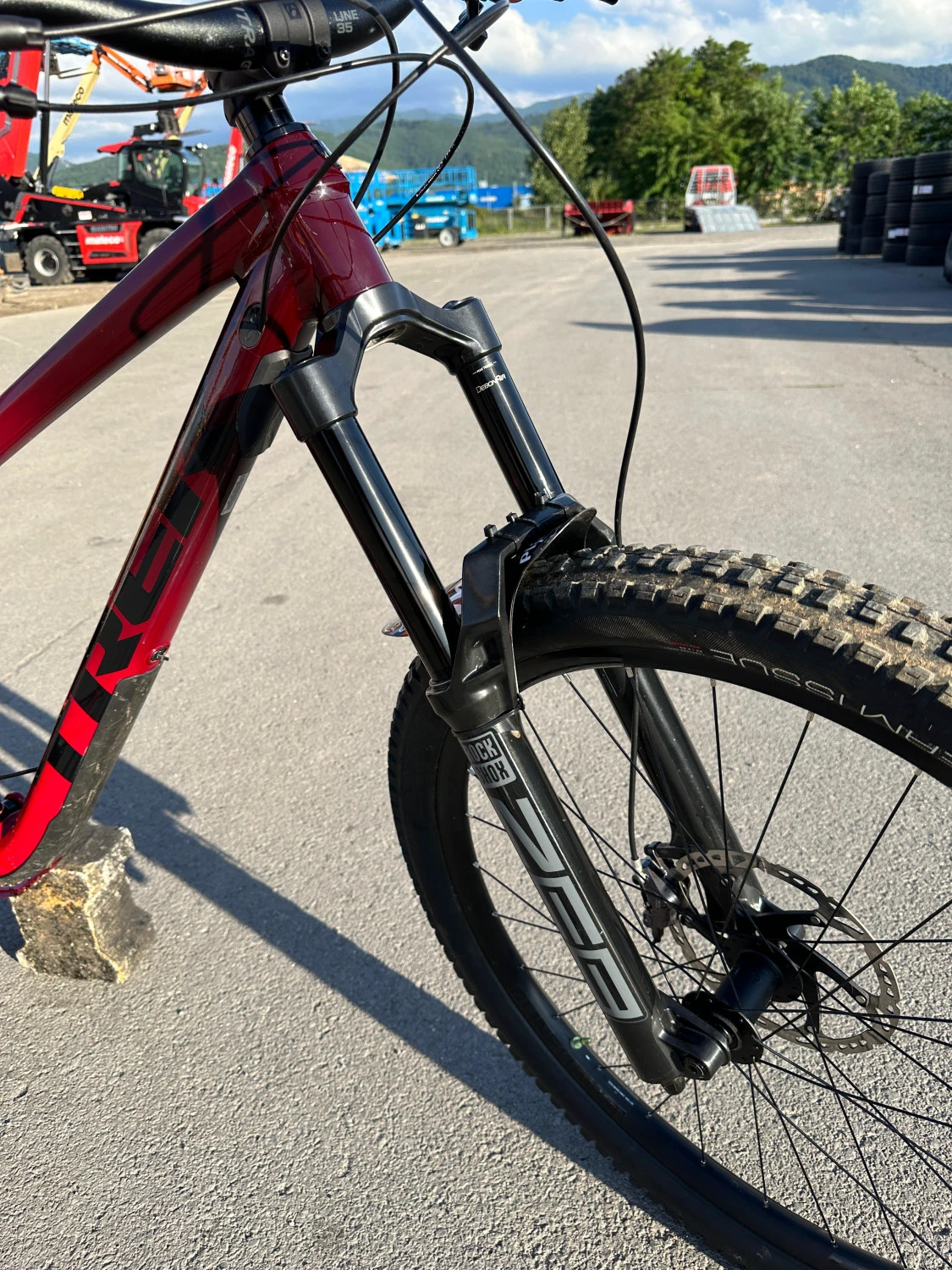 3. Trek Slash 8 2020 L