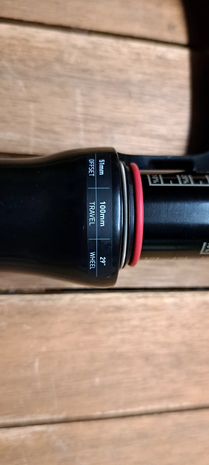 2. RockShox Reba 100mm Boost 29"