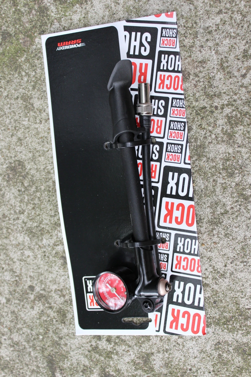 1. RockShox pompa suspensie
