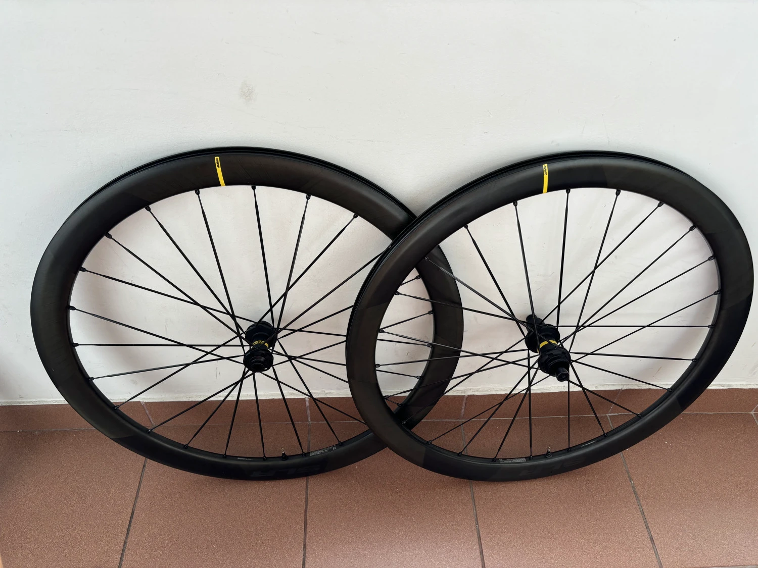 1. Roti cursiera Mavic Cosmic SLR45 disc