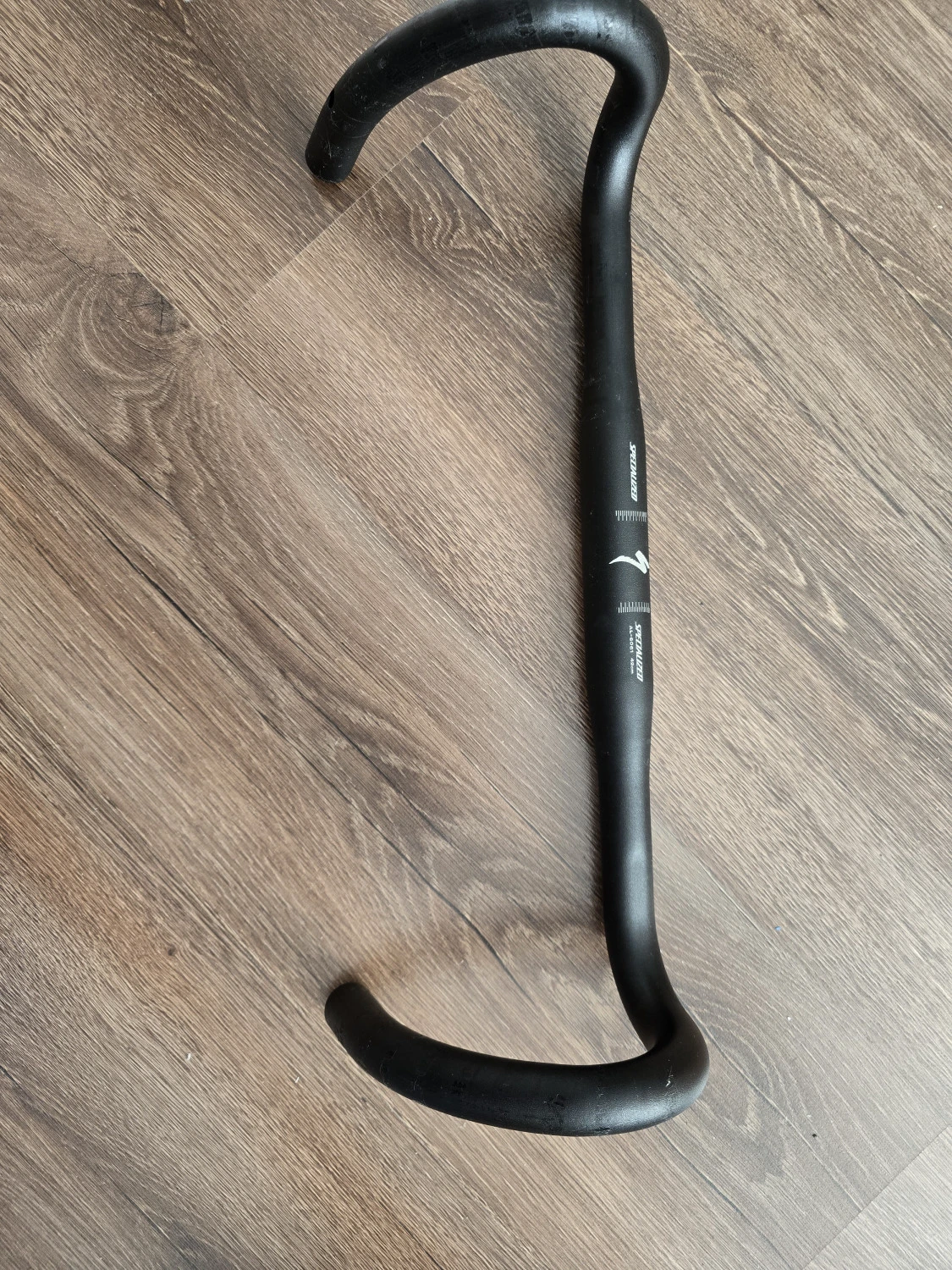 4. Specialized Expert Alloy Shallow Bend Handlebar 31.8 - 42cm