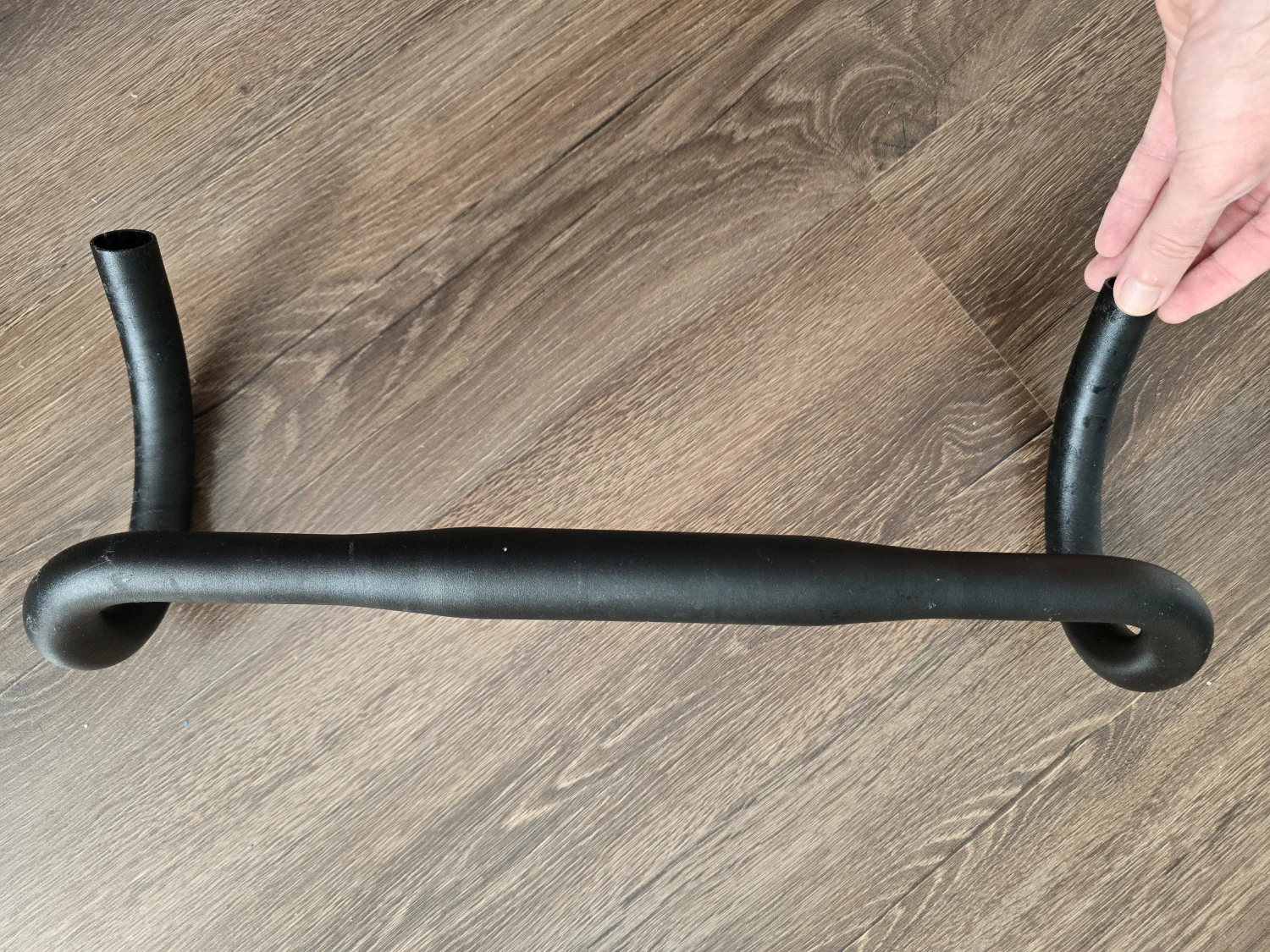 3. Specialized Expert Alloy Shallow Bend Handlebar 31.8 - 42cm