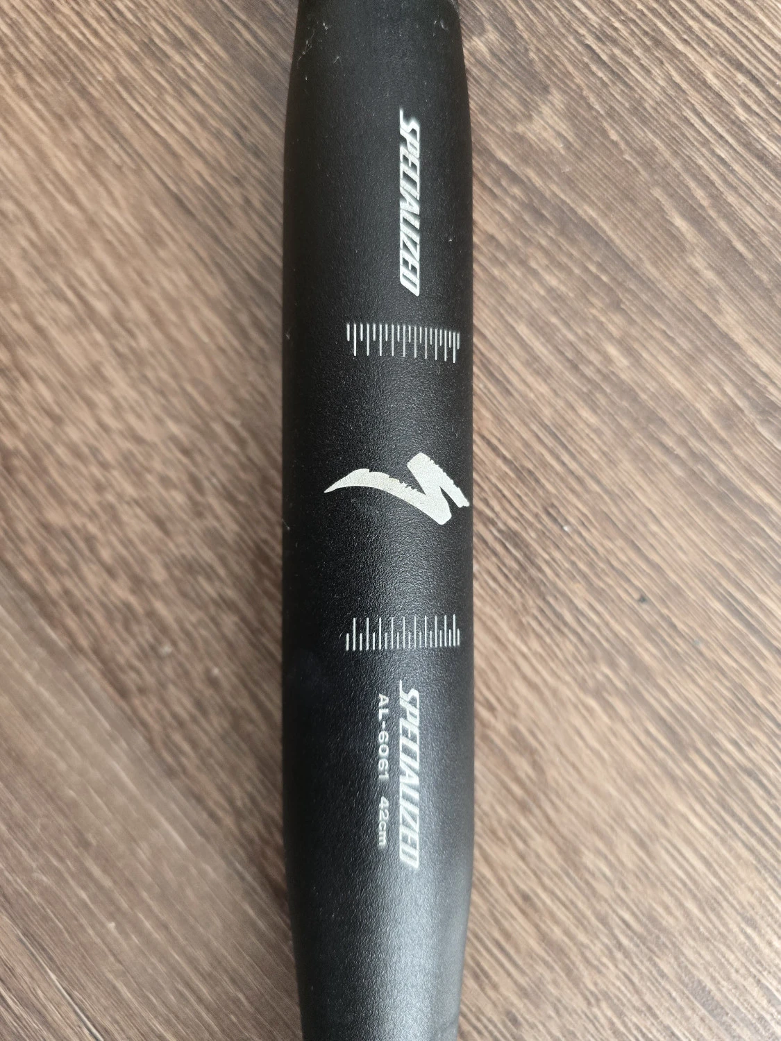1. Specialized Expert Alloy Shallow Bend Handlebar 31.8 - 42cm