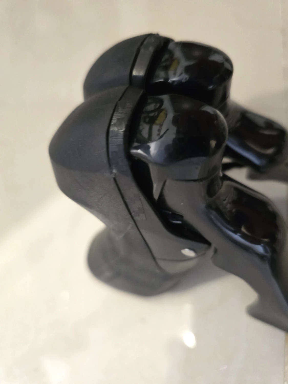 1. Grupset Shimano 105 R7000