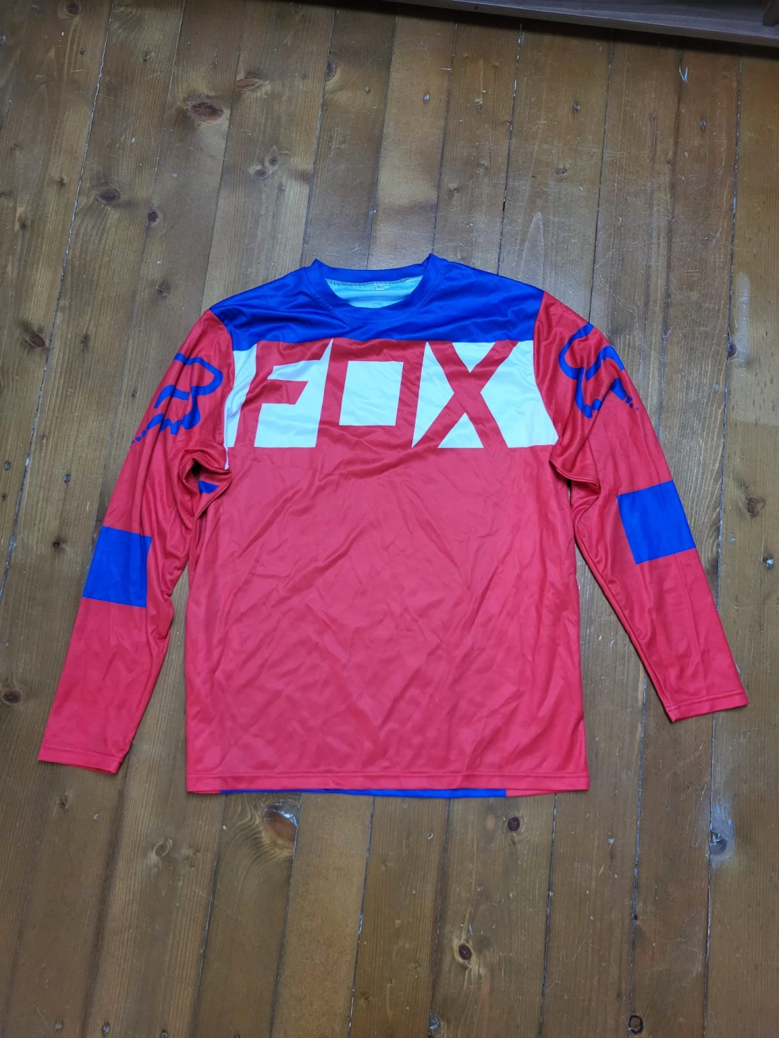 1. Bluza Fox