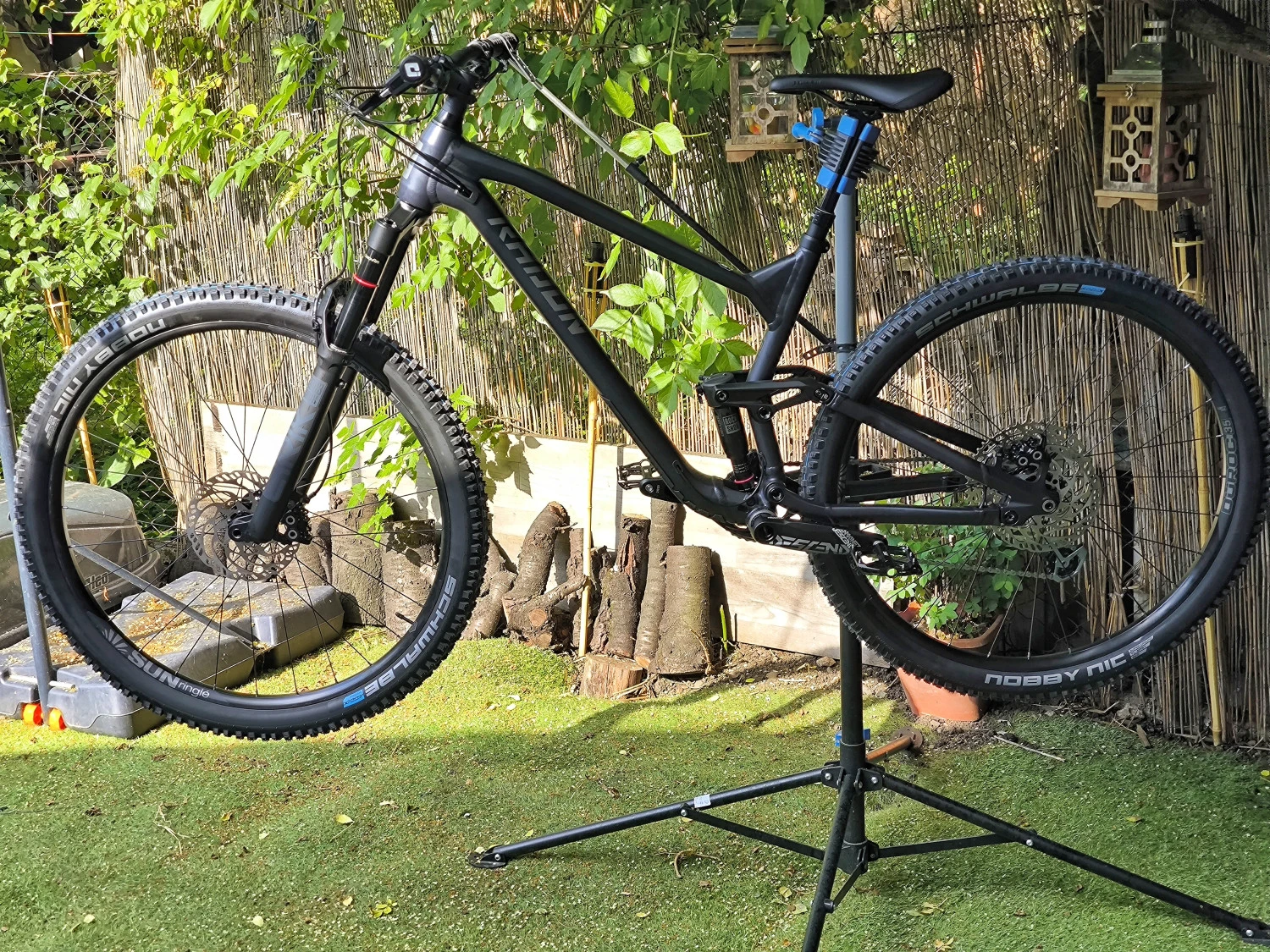 1. Radon Slide Full Suspension Nou
