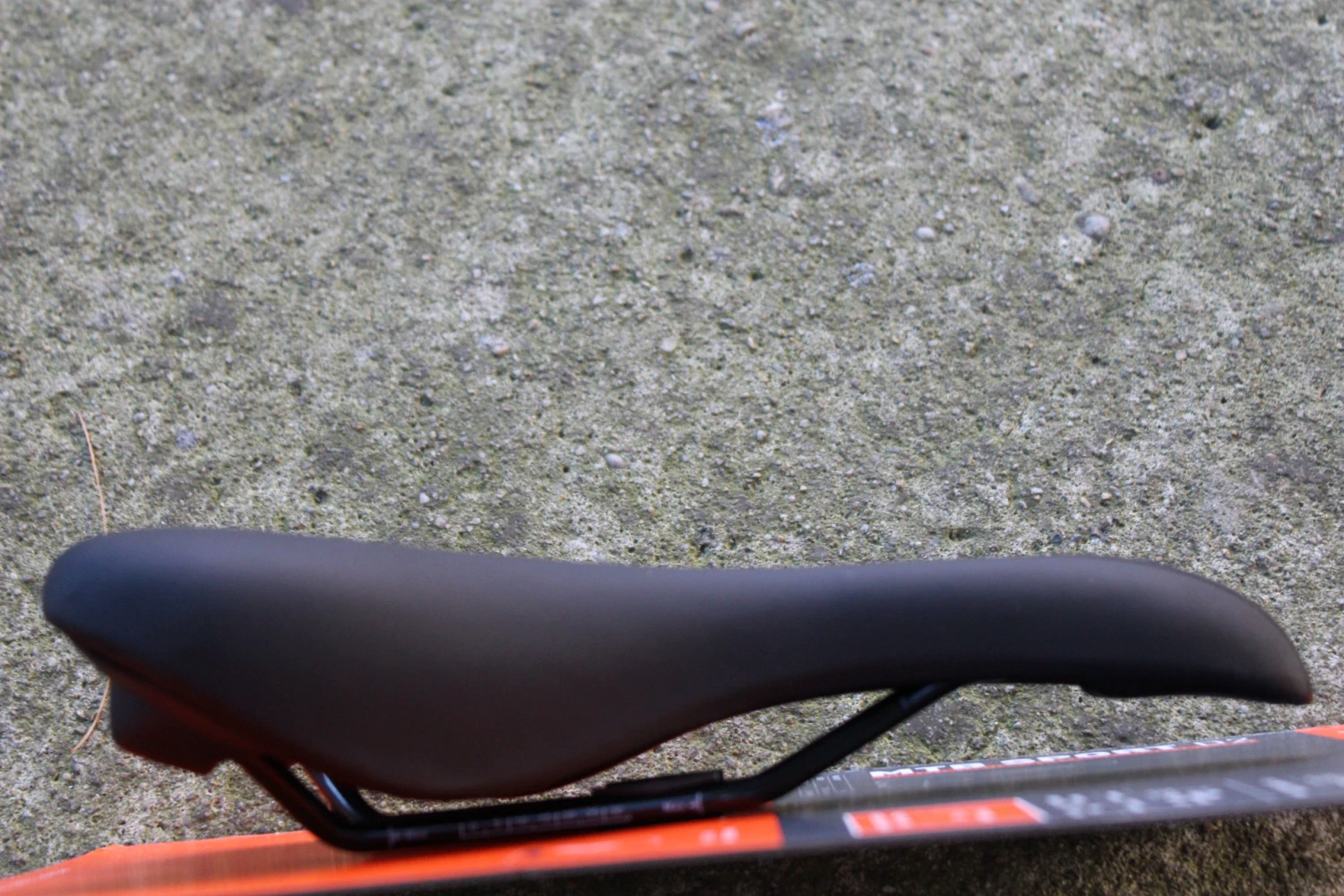 2. RFR Sport D2 sa MTB/Road