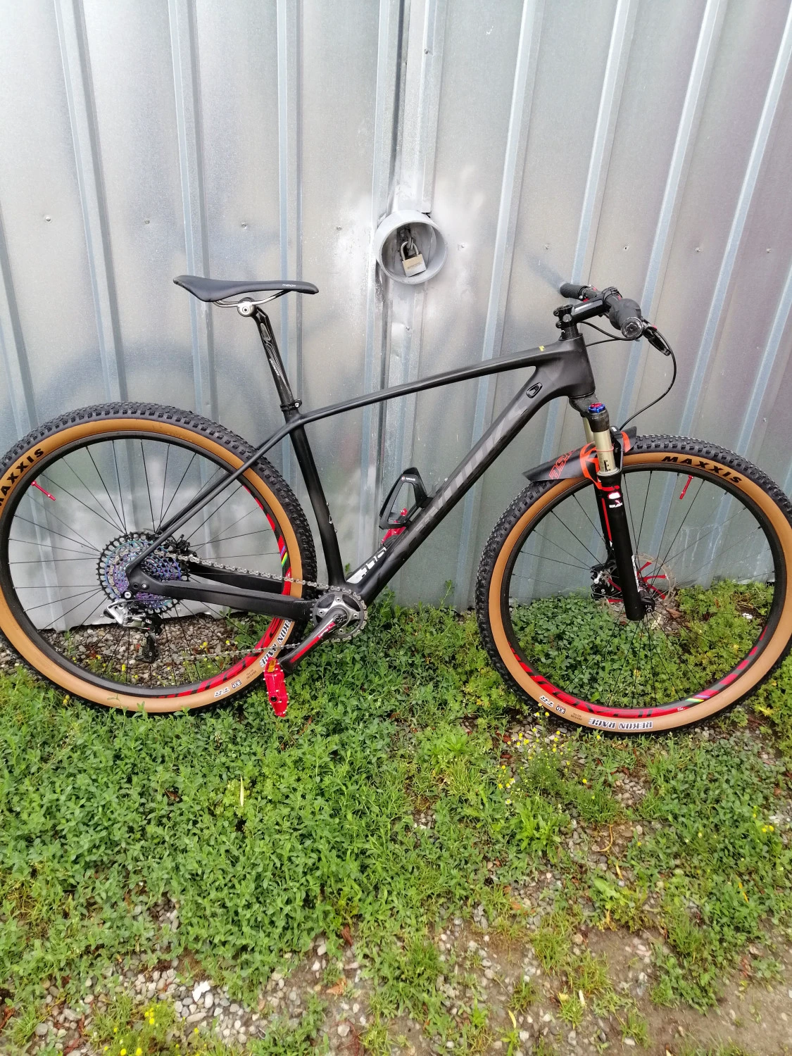 1. Bicicleta specialized