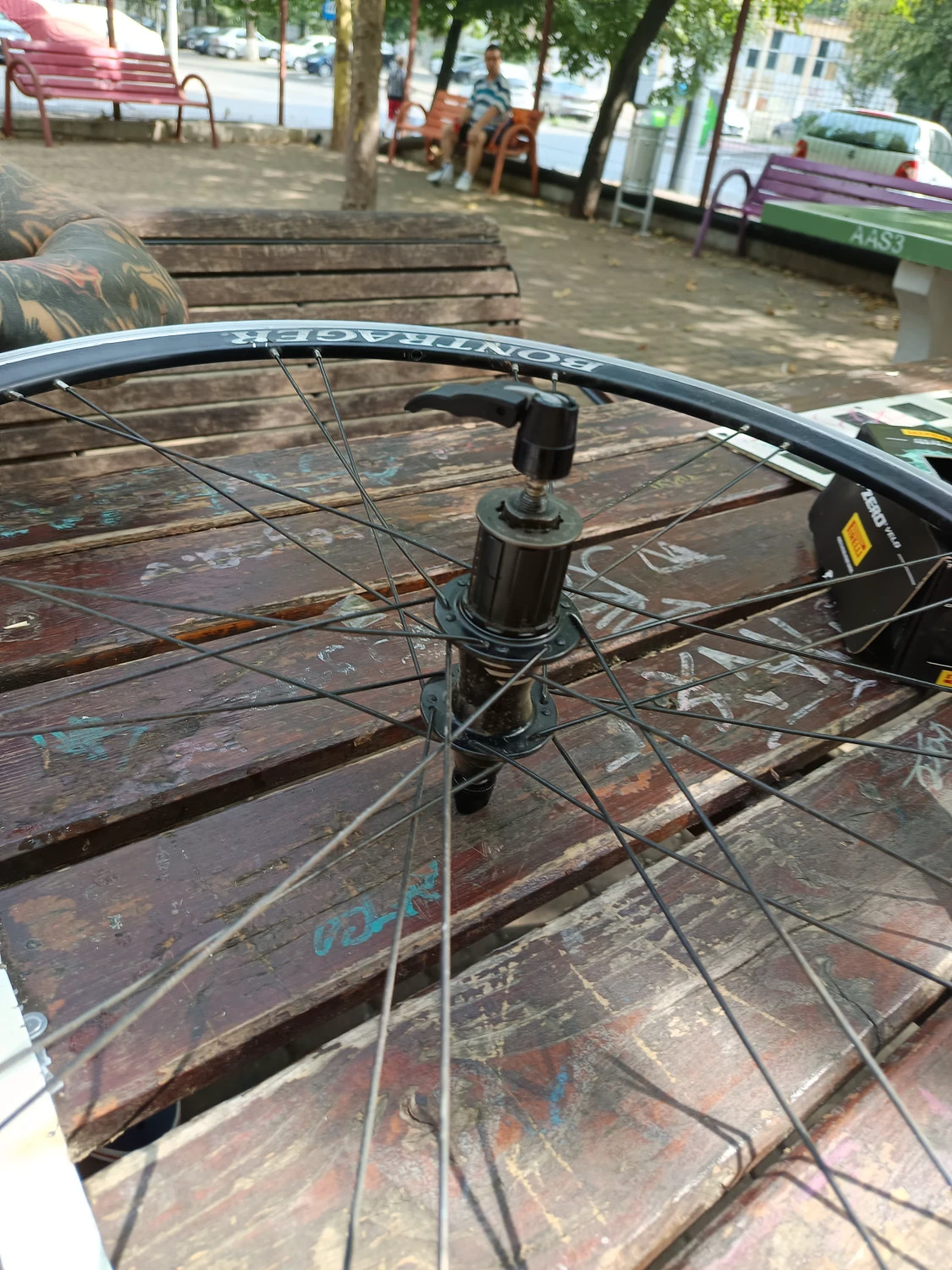 7. Vând roti cursiera bontrager ss