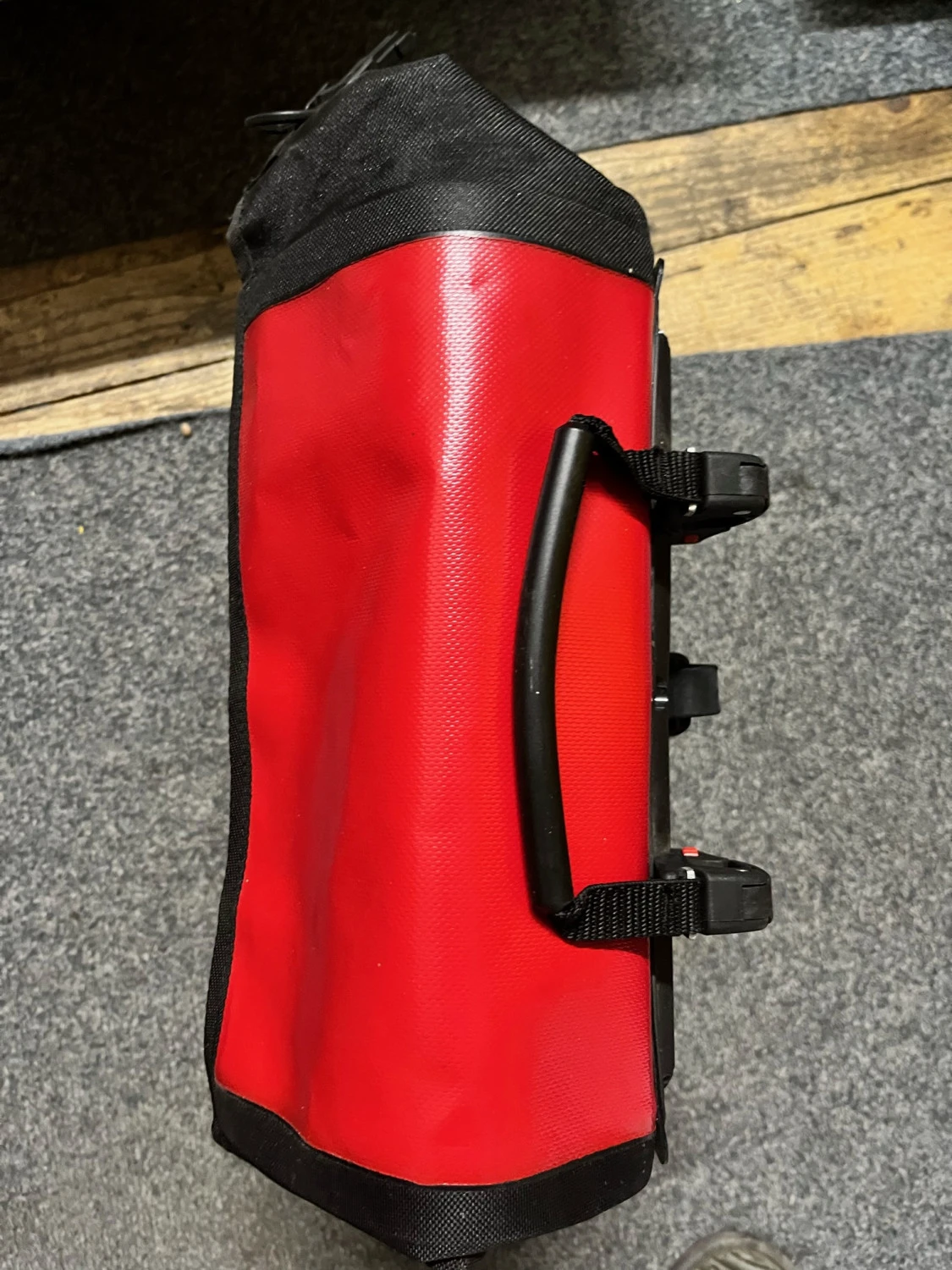 1. Vaude aqua back si Vaude Aqua Box , geantă ghidon