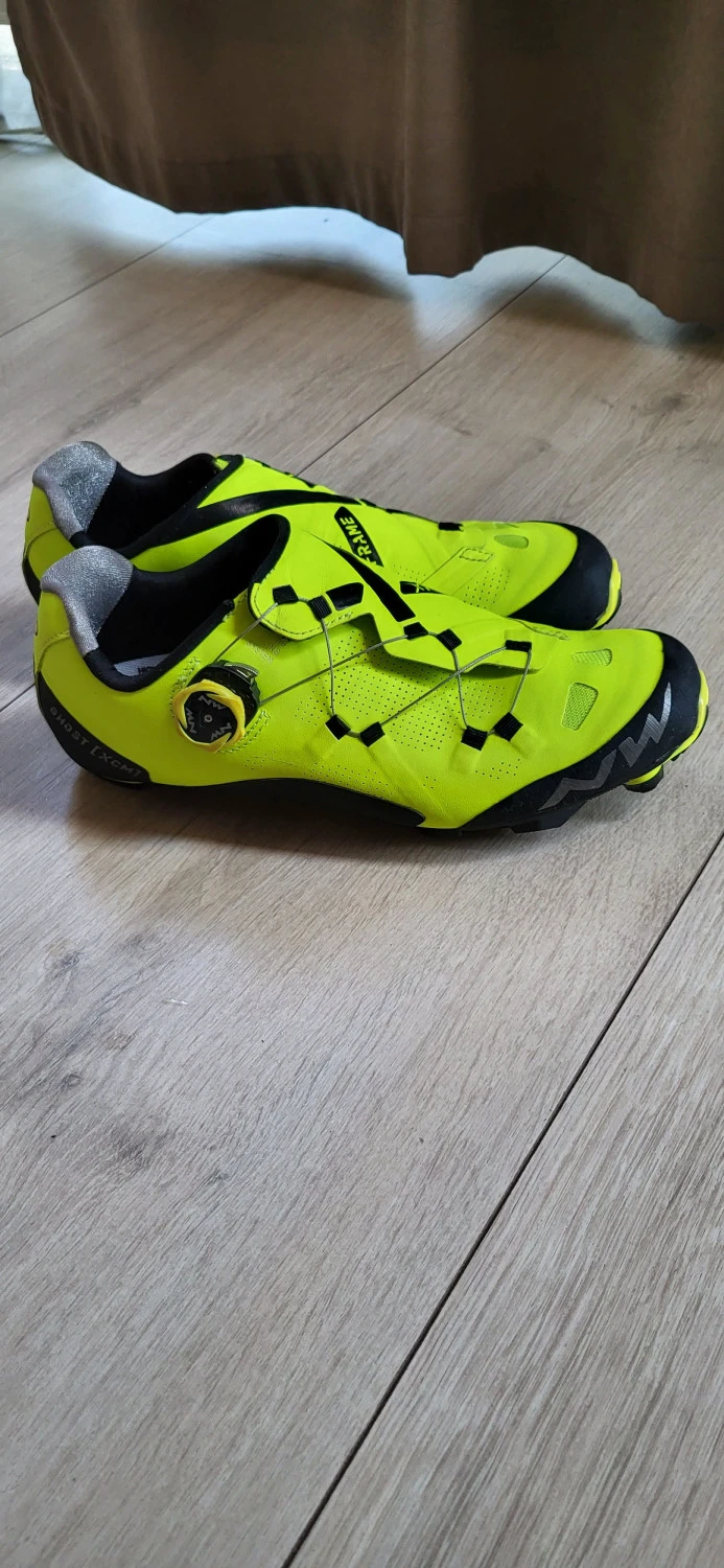 2. Pantofi MTB Northwave Ghost XCM Neon green NOI marimea 42