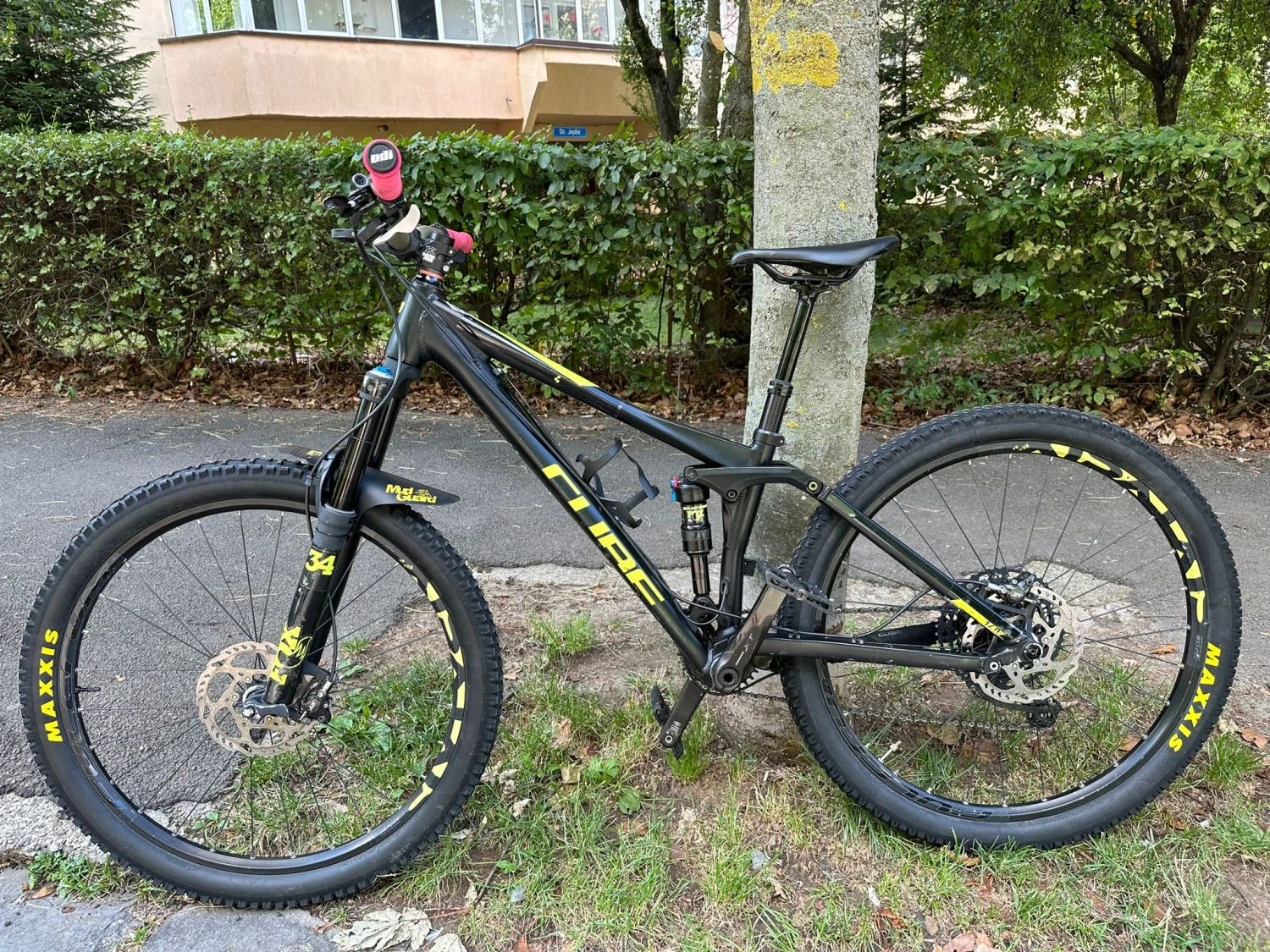 1. CUBE Stereo 140/27,5