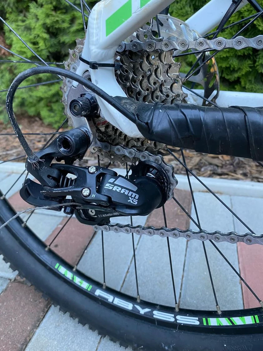 9. Bicicletă Mondraker Traker