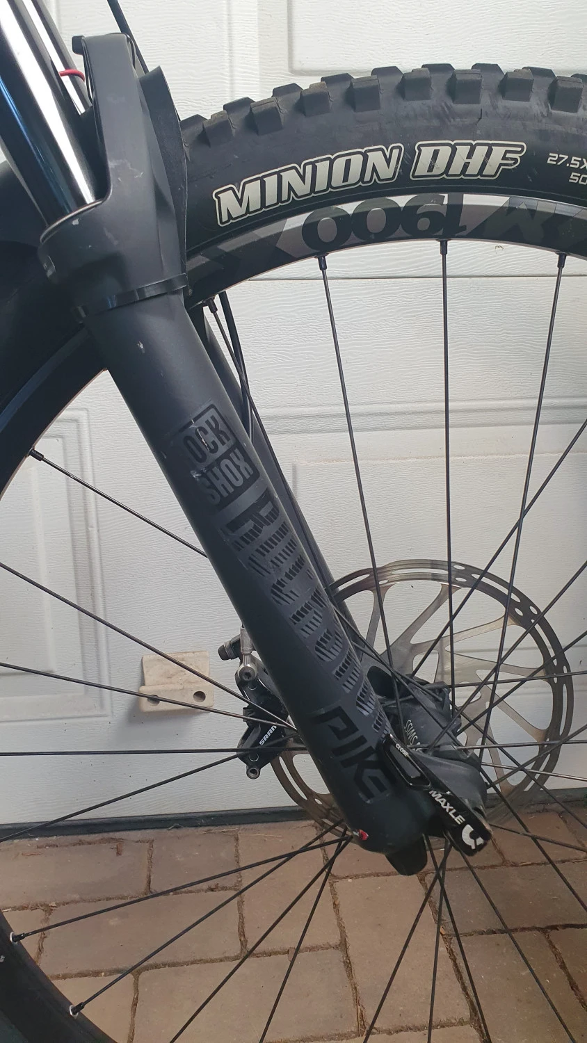 5. Canyon Spectral CF7, marimea L, roti 27.5