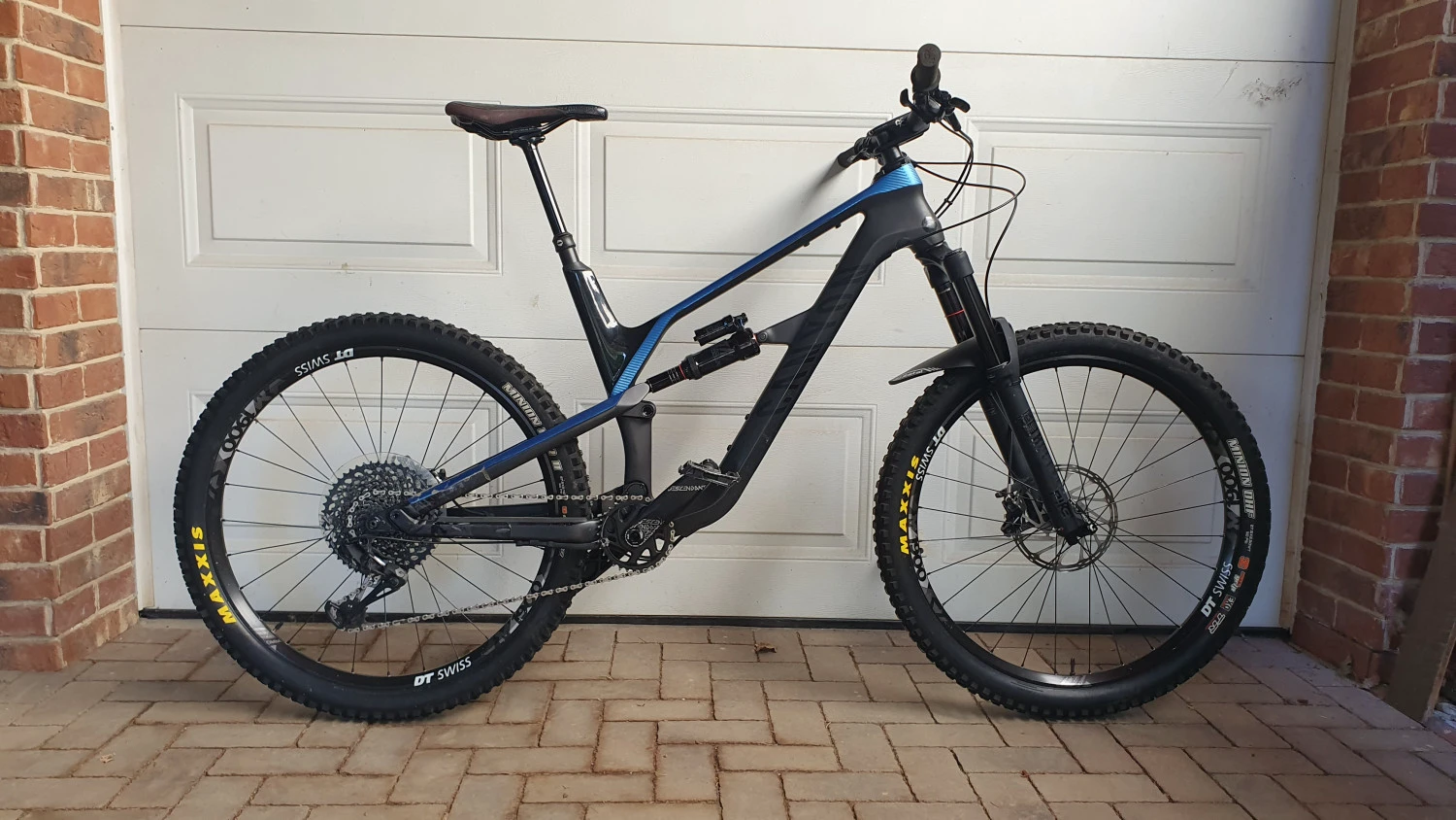 1. Canyon Spectral CF7, marimea L, roti 27.5