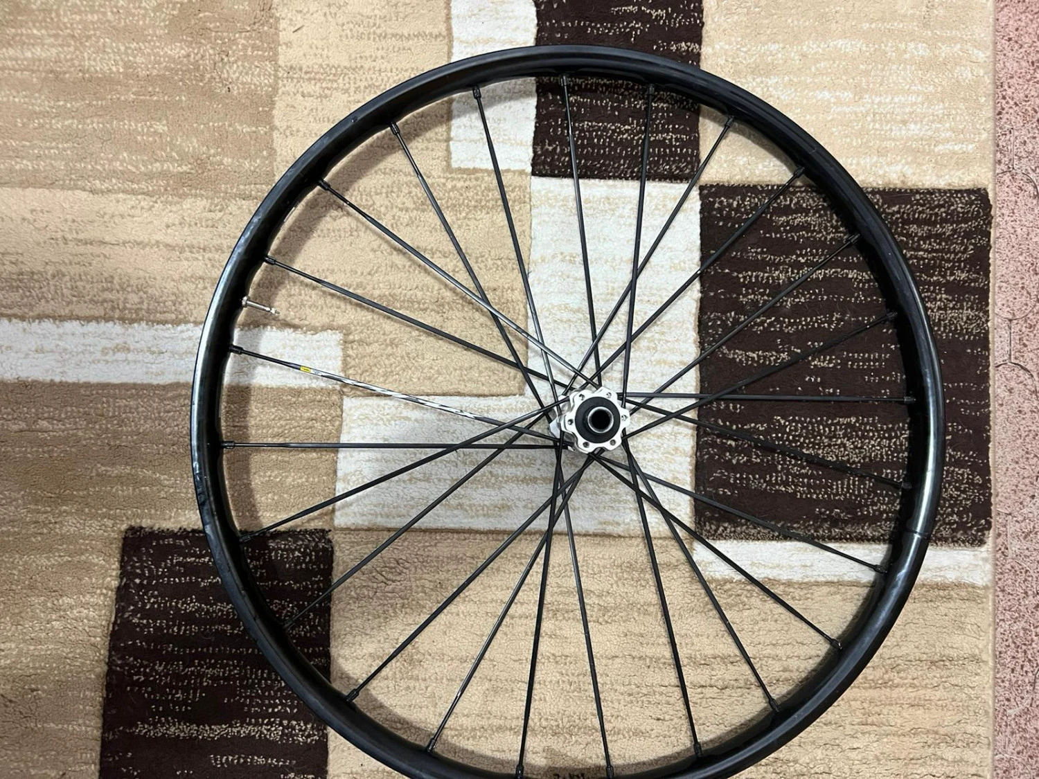 3. Roată față Mavic Crossmax XL, 29”, 27 mm, 15x100, tubeless ready