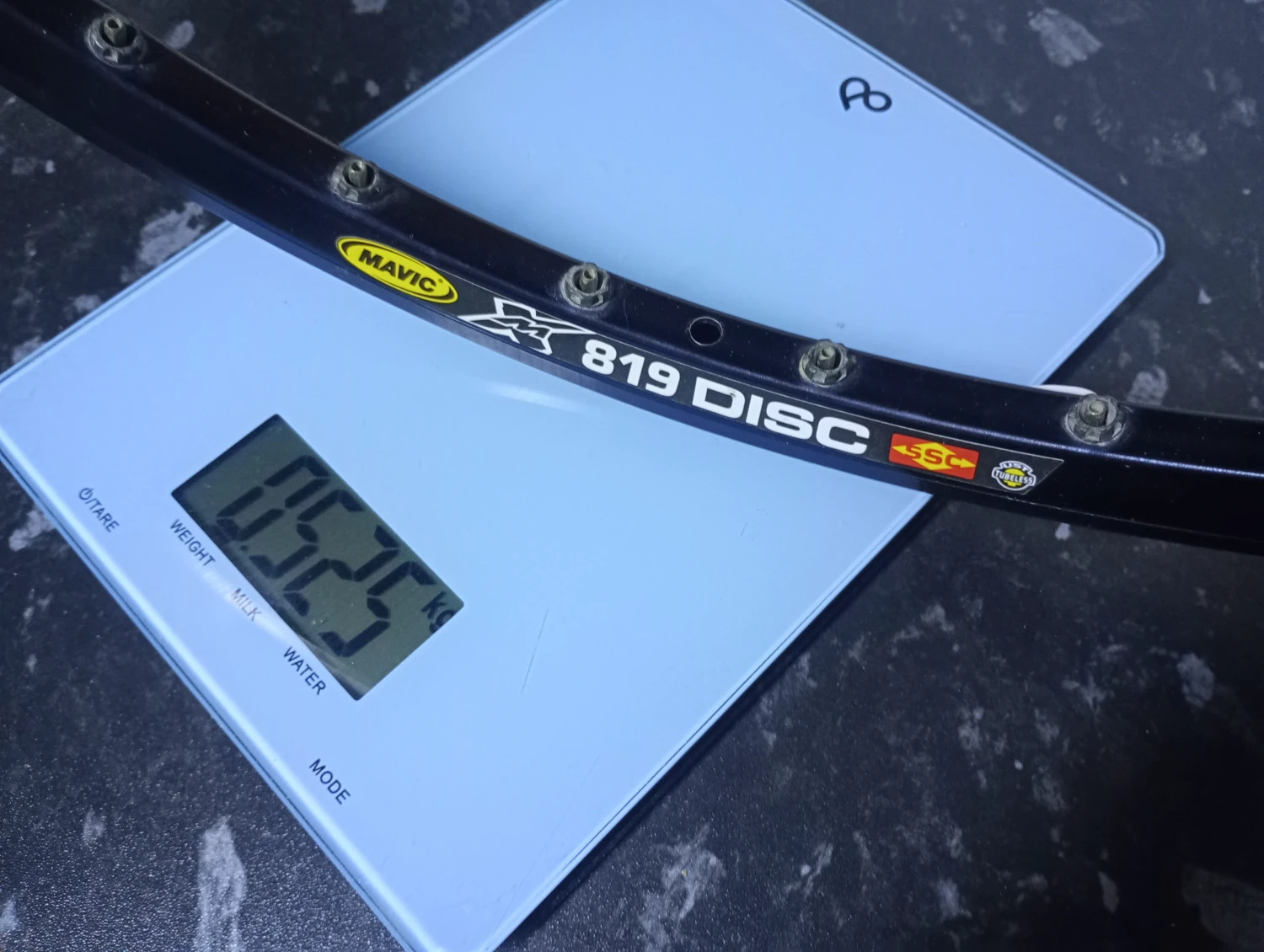1. Mavic xm 819 disc