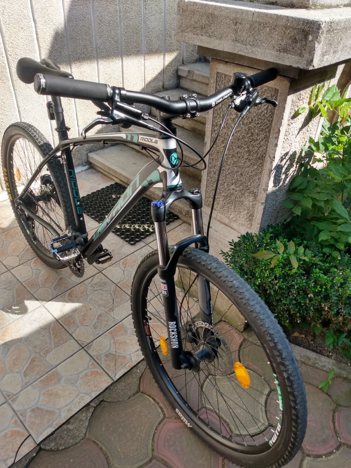 3. Bicicleta MTB Devron Riddle H3.7