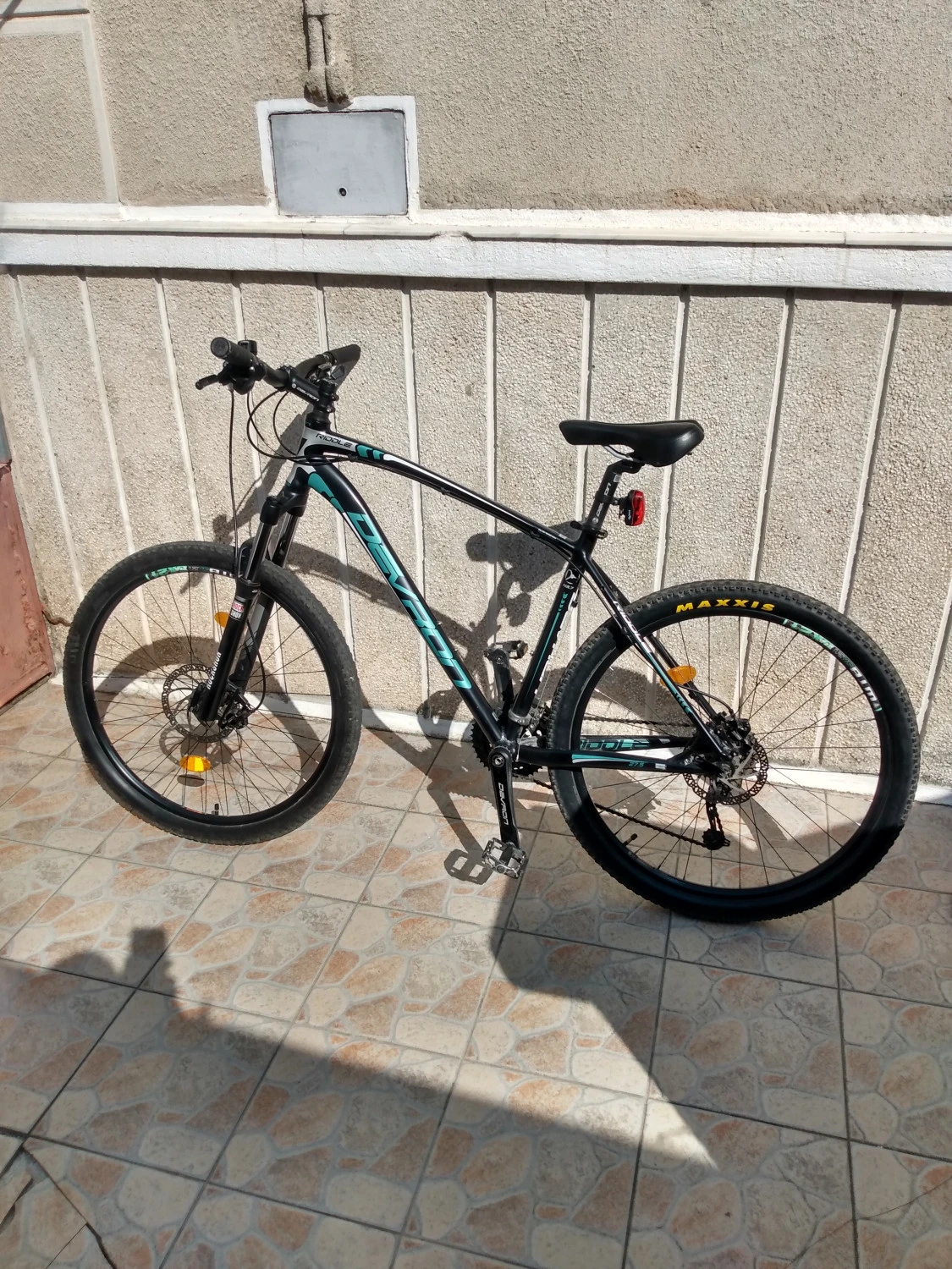 5. Bicicleta MTB Devron Riddle H3.7