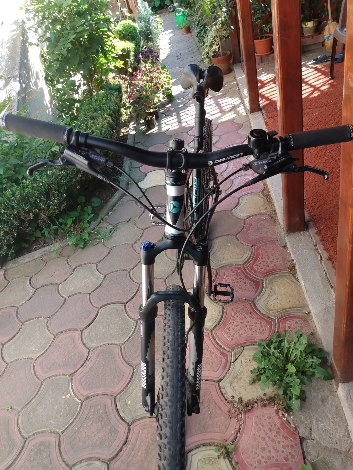 7. Bicicleta MTB Devron Riddle H3.7